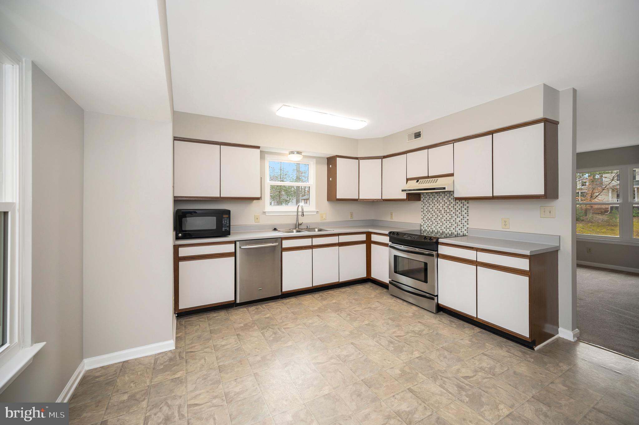 HOLLEYBROOKE/COBBLESTONE - Residential