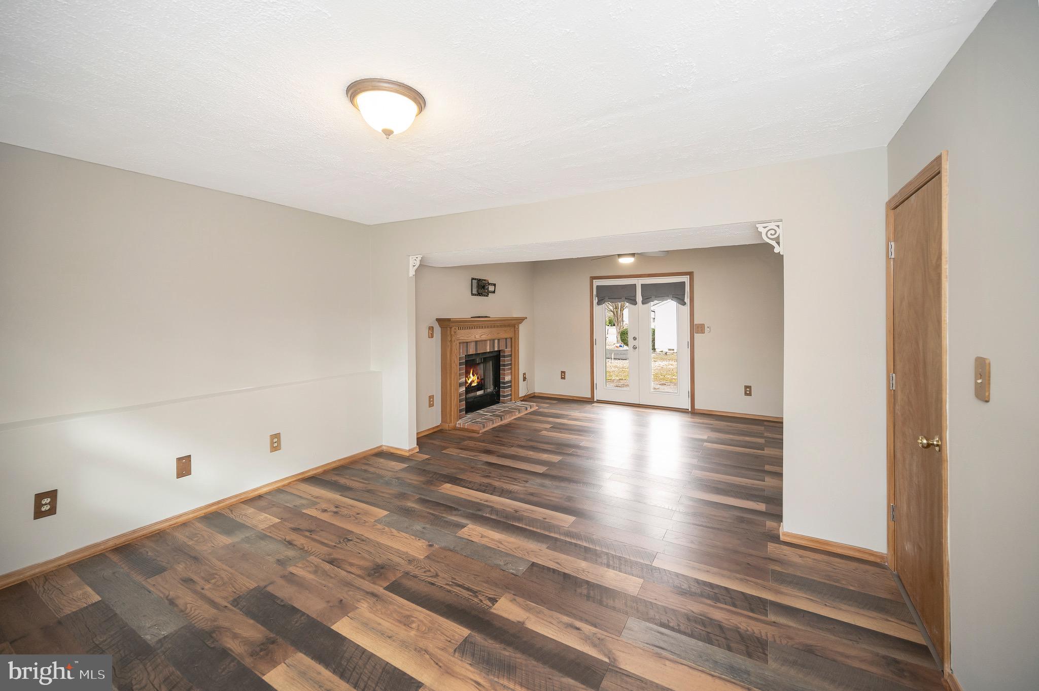 HOLLEYBROOKE/COBBLESTONE - Residential