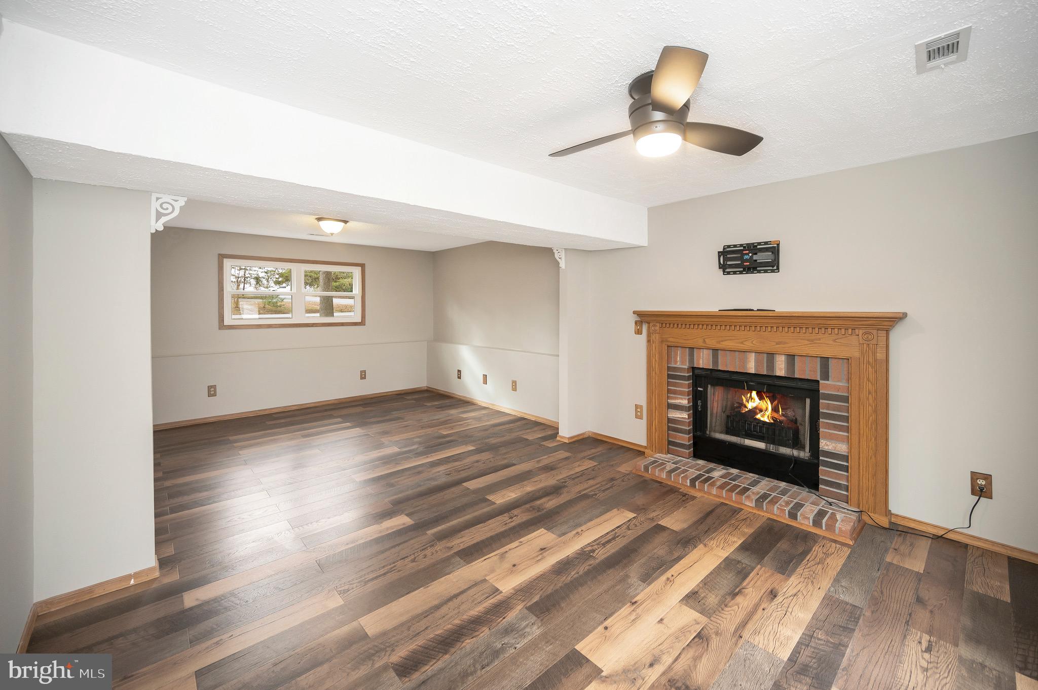 HOLLEYBROOKE/COBBLESTONE - Residential