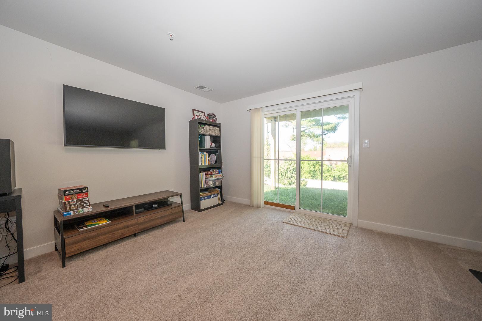 DOWNINGTOWN WALK - Residential