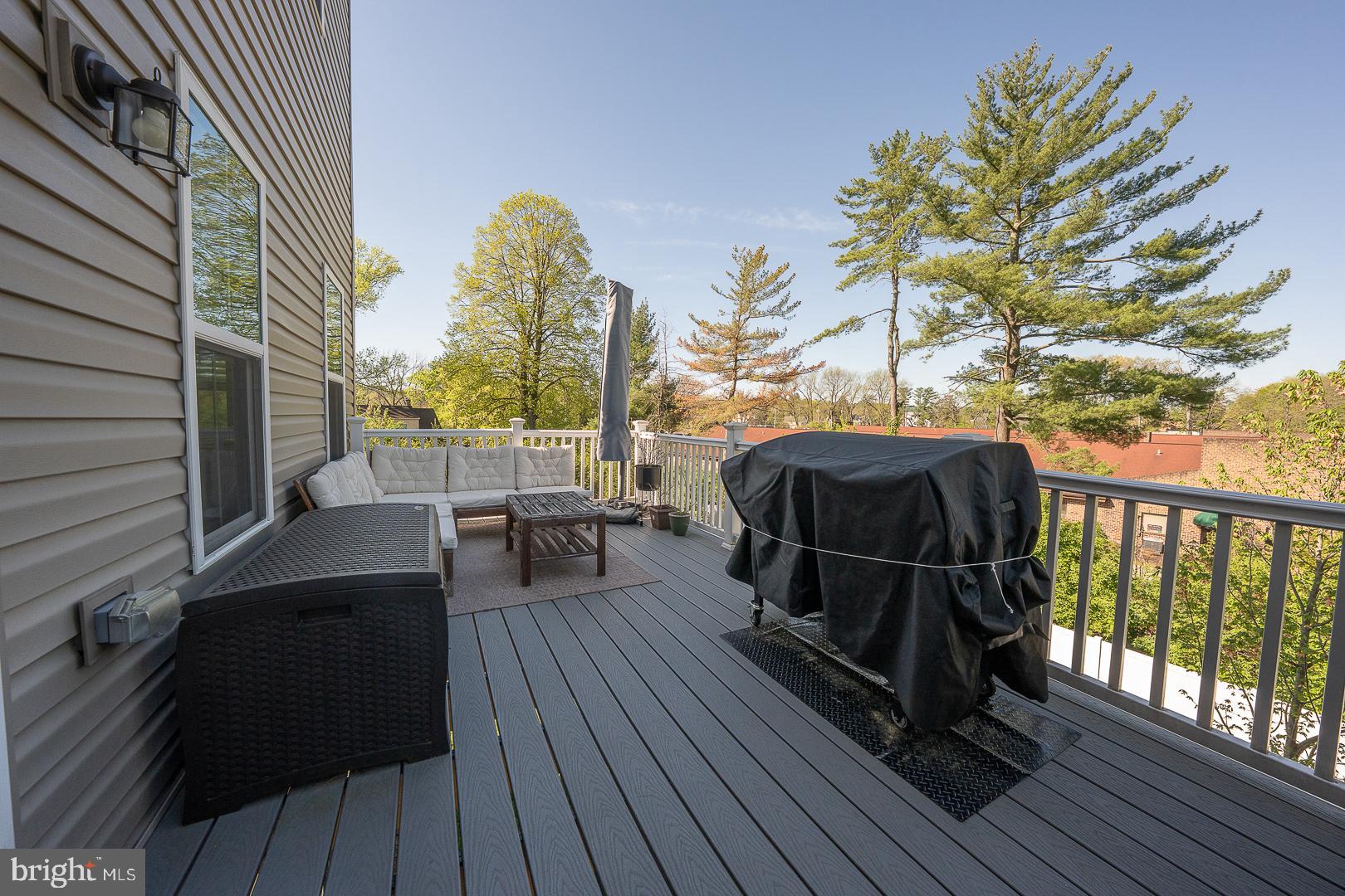 DOWNINGTOWN WALK - Residential