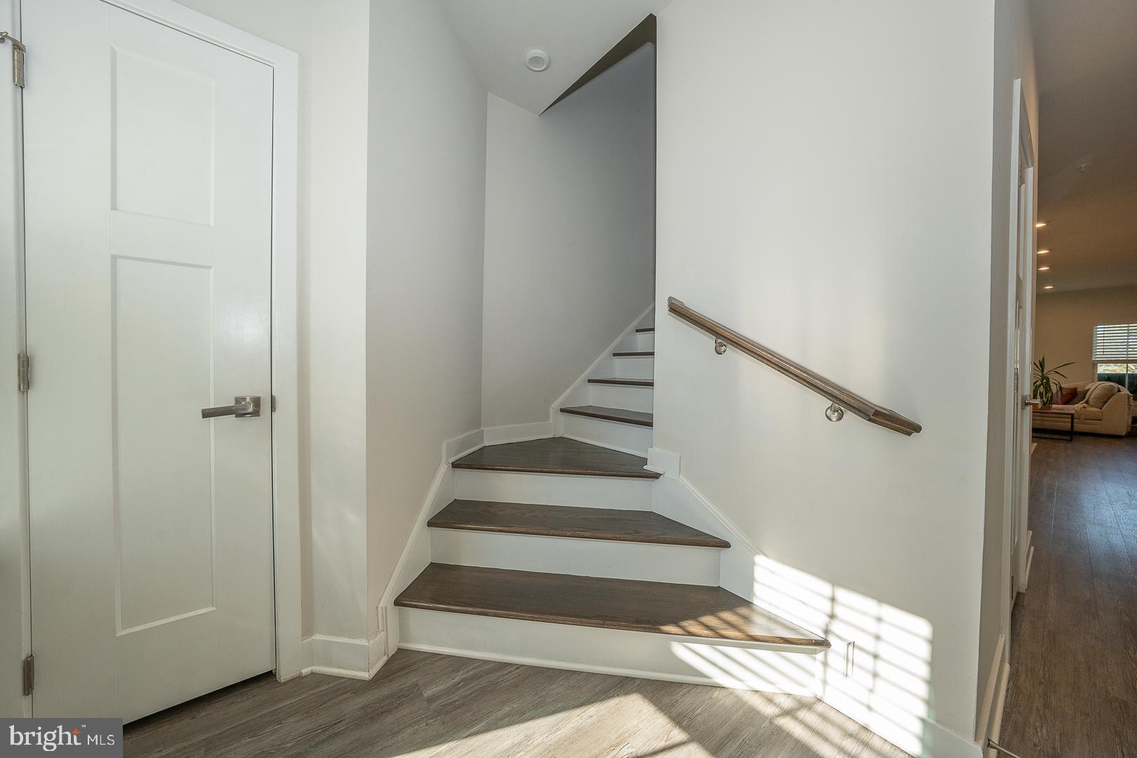 DOWNINGTOWN WALK - Residential