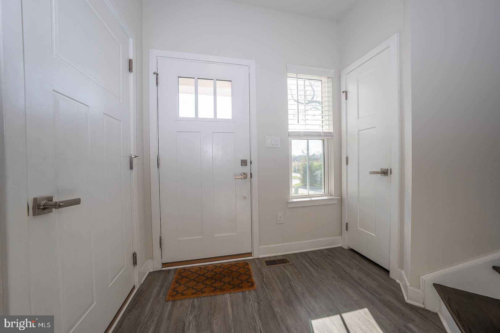 DOWNINGTOWN WALK - Residential