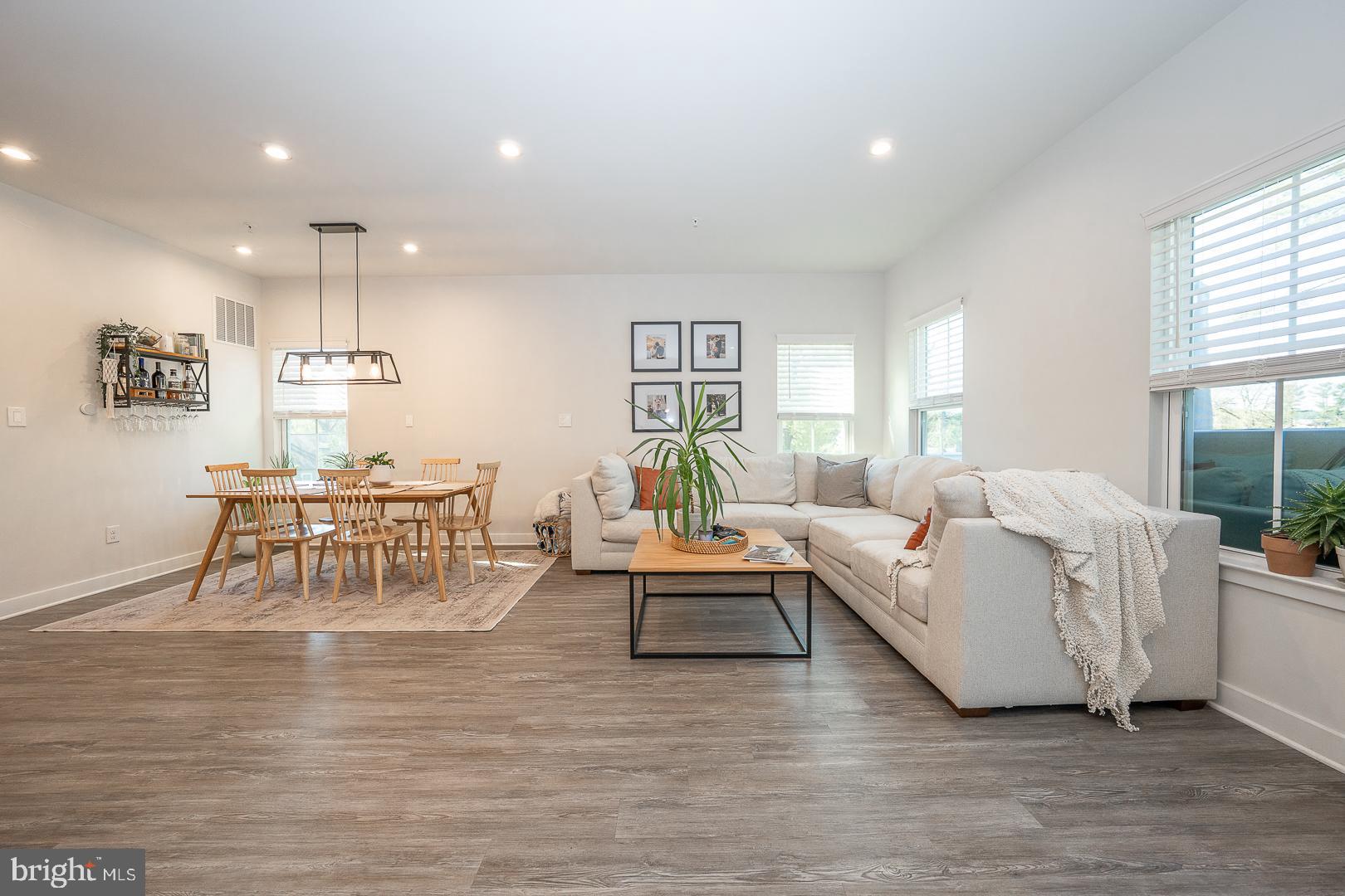 DOWNINGTOWN WALK - Residential