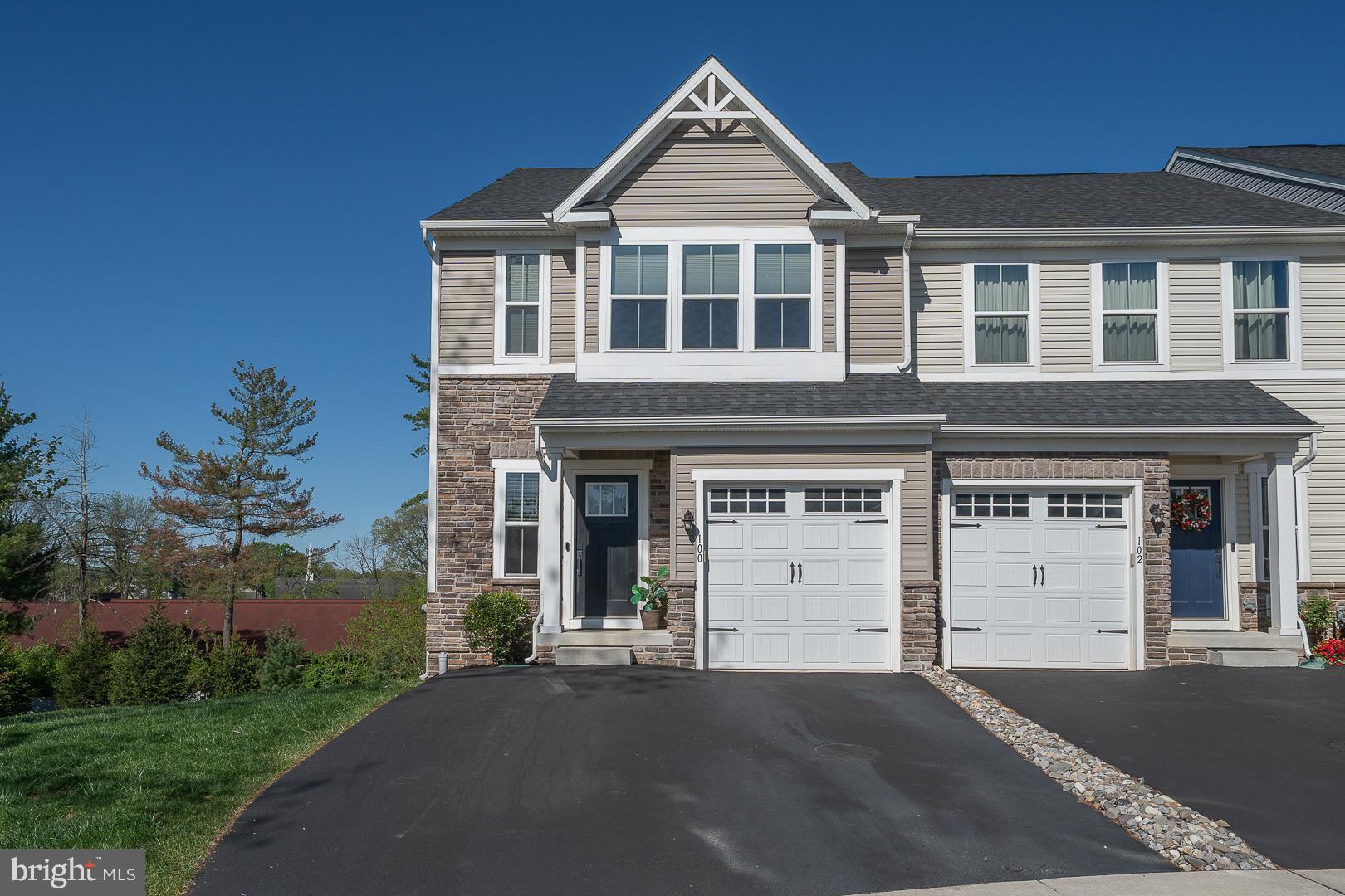 DOWNINGTOWN WALK - Residential