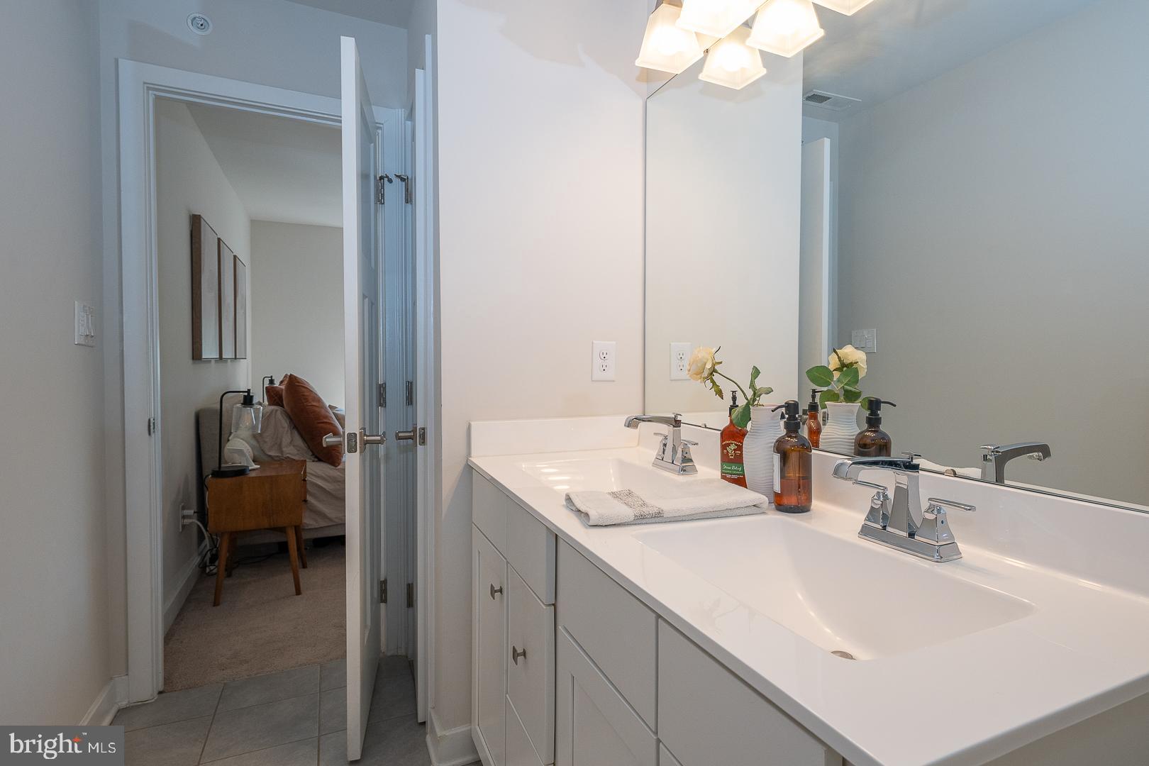 DOWNINGTOWN WALK - Residential