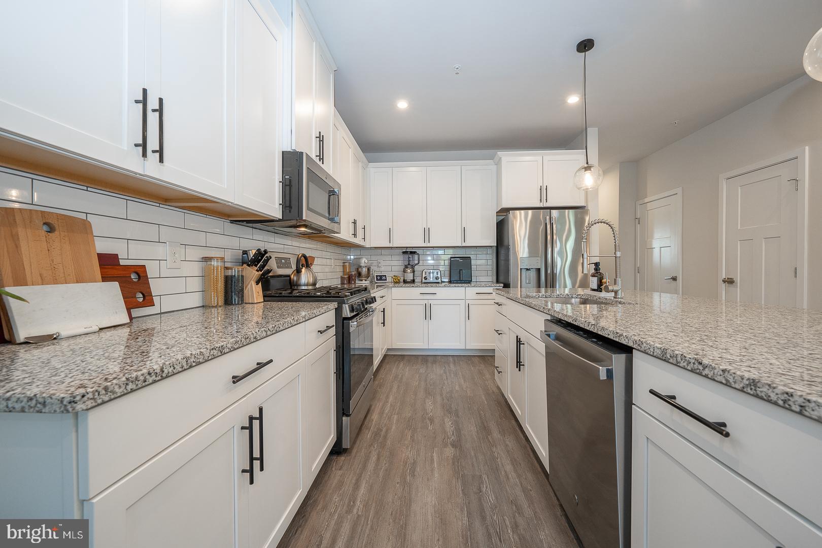 DOWNINGTOWN WALK - Residential