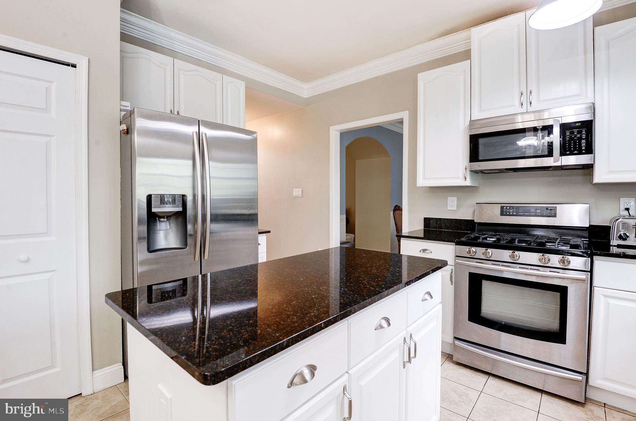 POTOMAC LAKES - Residential