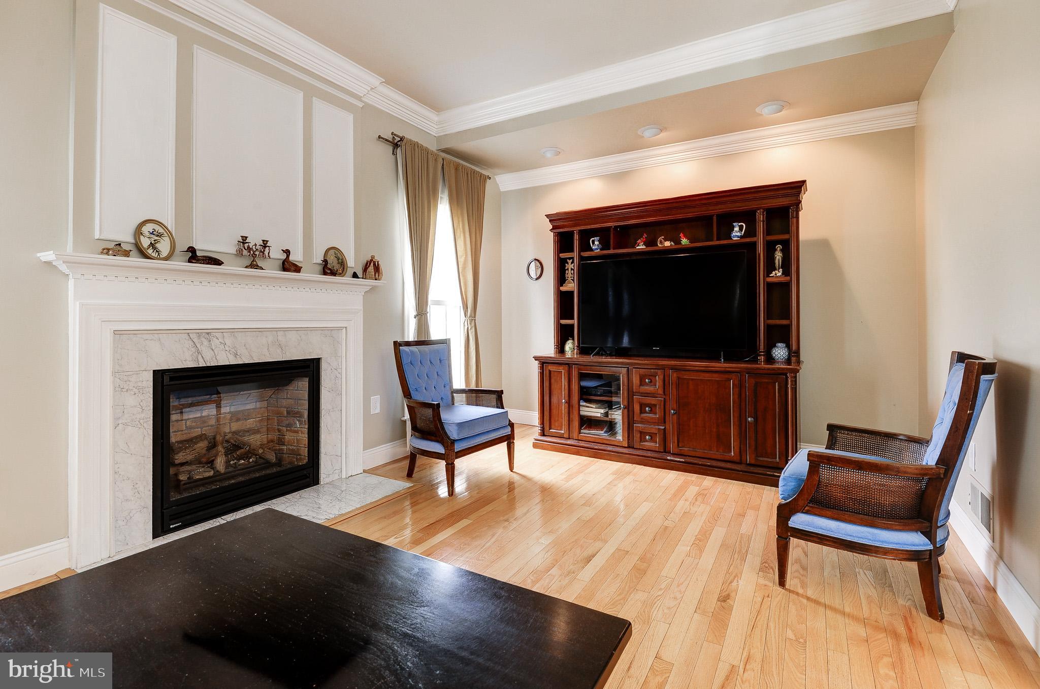 POTOMAC LAKES - Residential