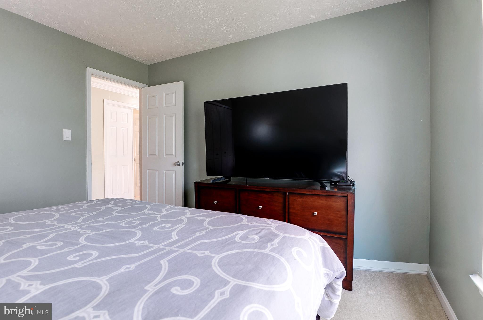 POTOMAC LAKES - Residential