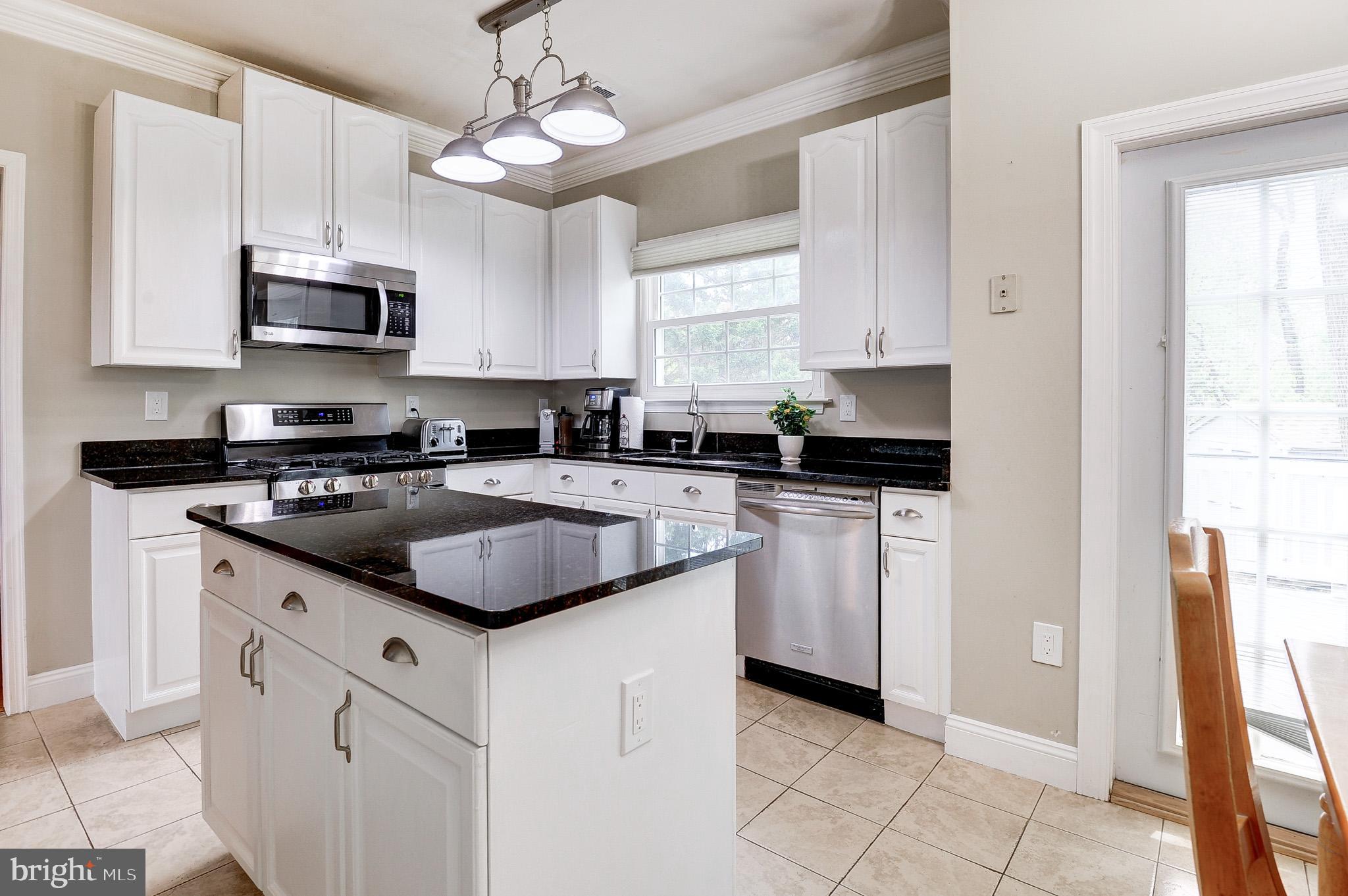 POTOMAC LAKES - Residential