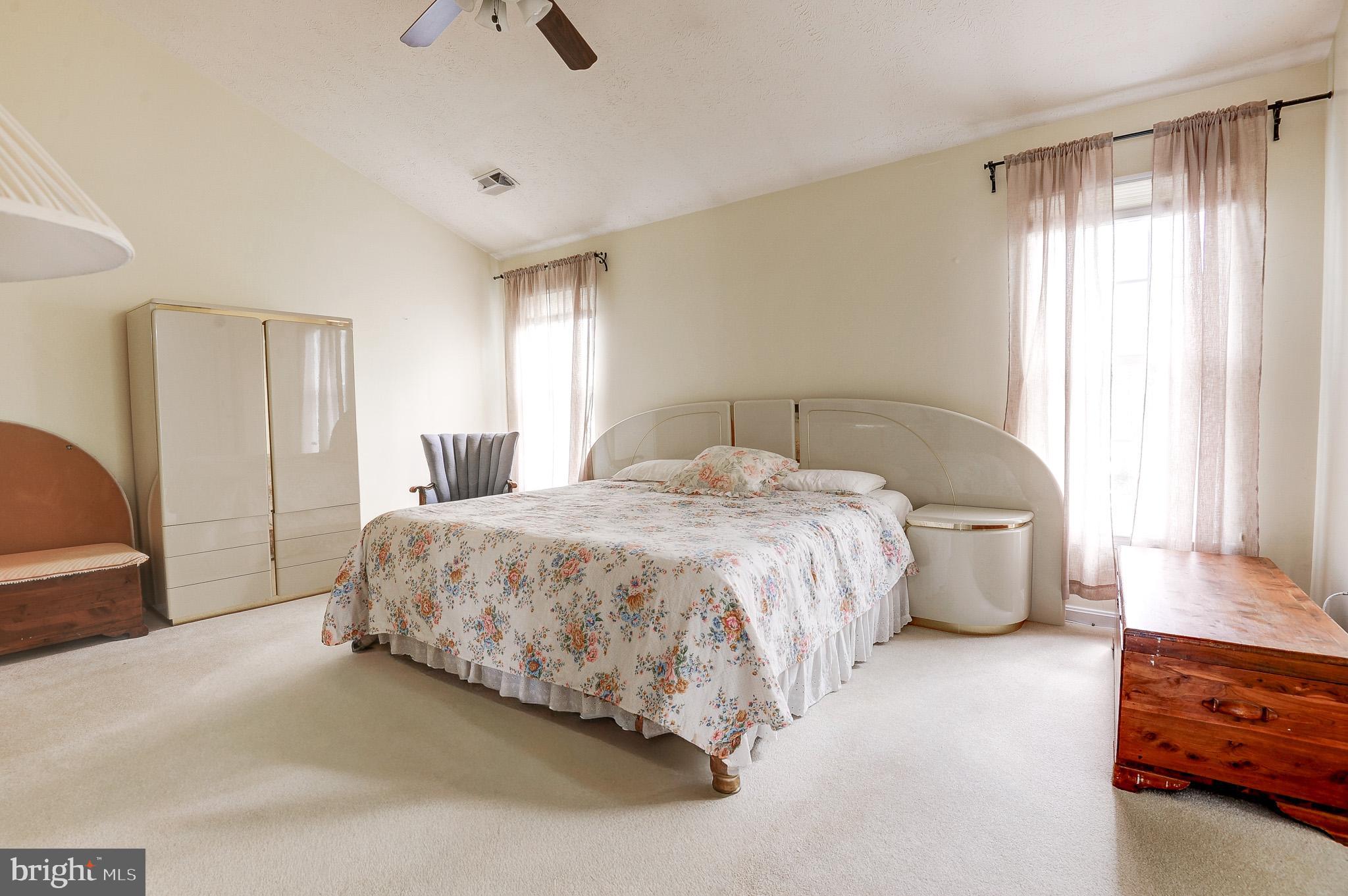 POTOMAC LAKES - Residential