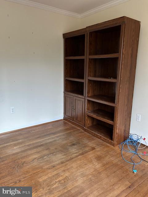 ROLLING KNOLLS - Residential