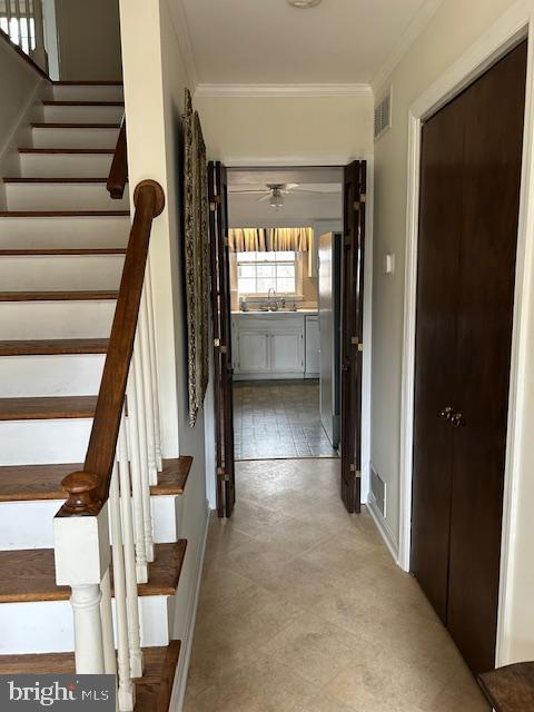 ROLLING KNOLLS - Residential