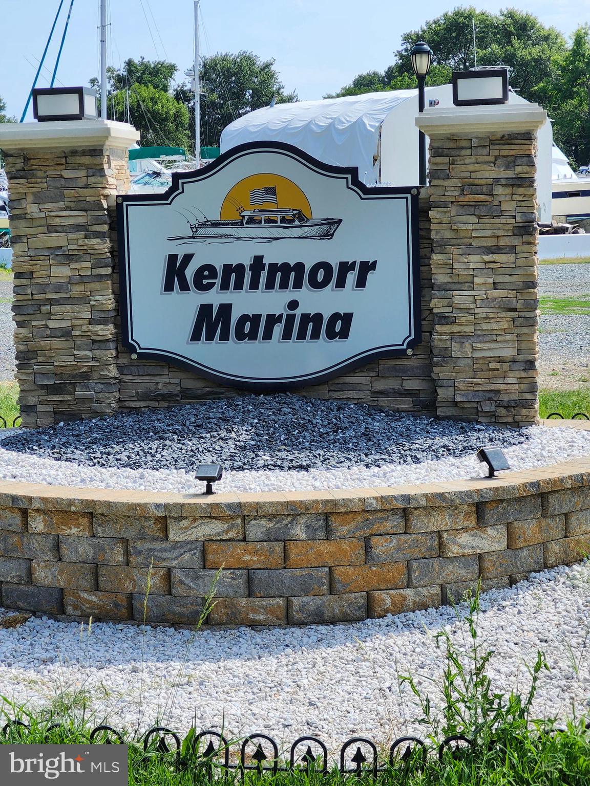 QUEEN ANNE COLONY - Residential