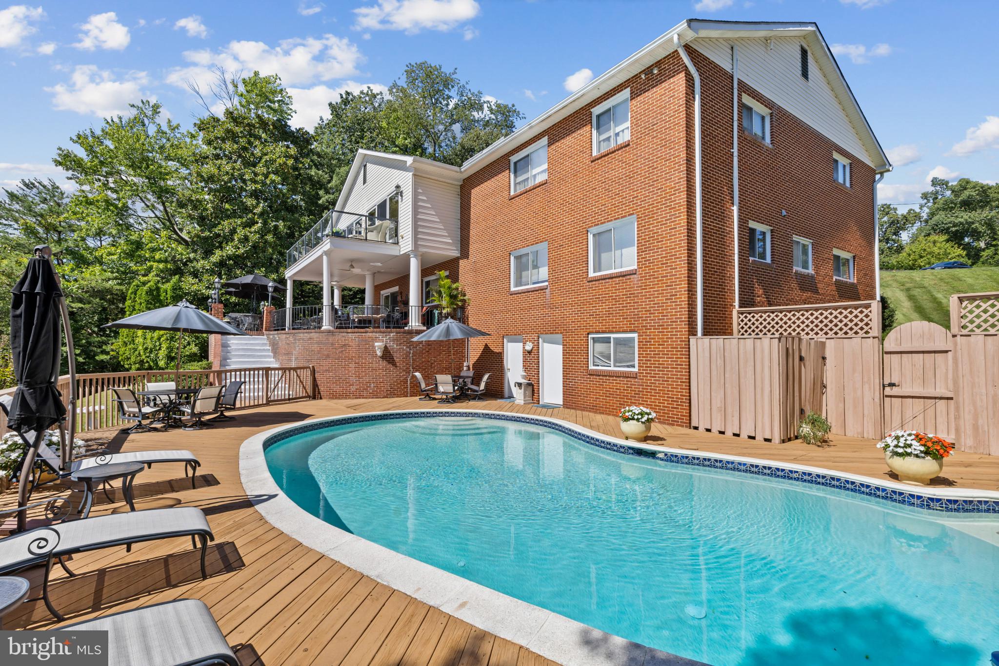 517 BAYBERRY DRIVE