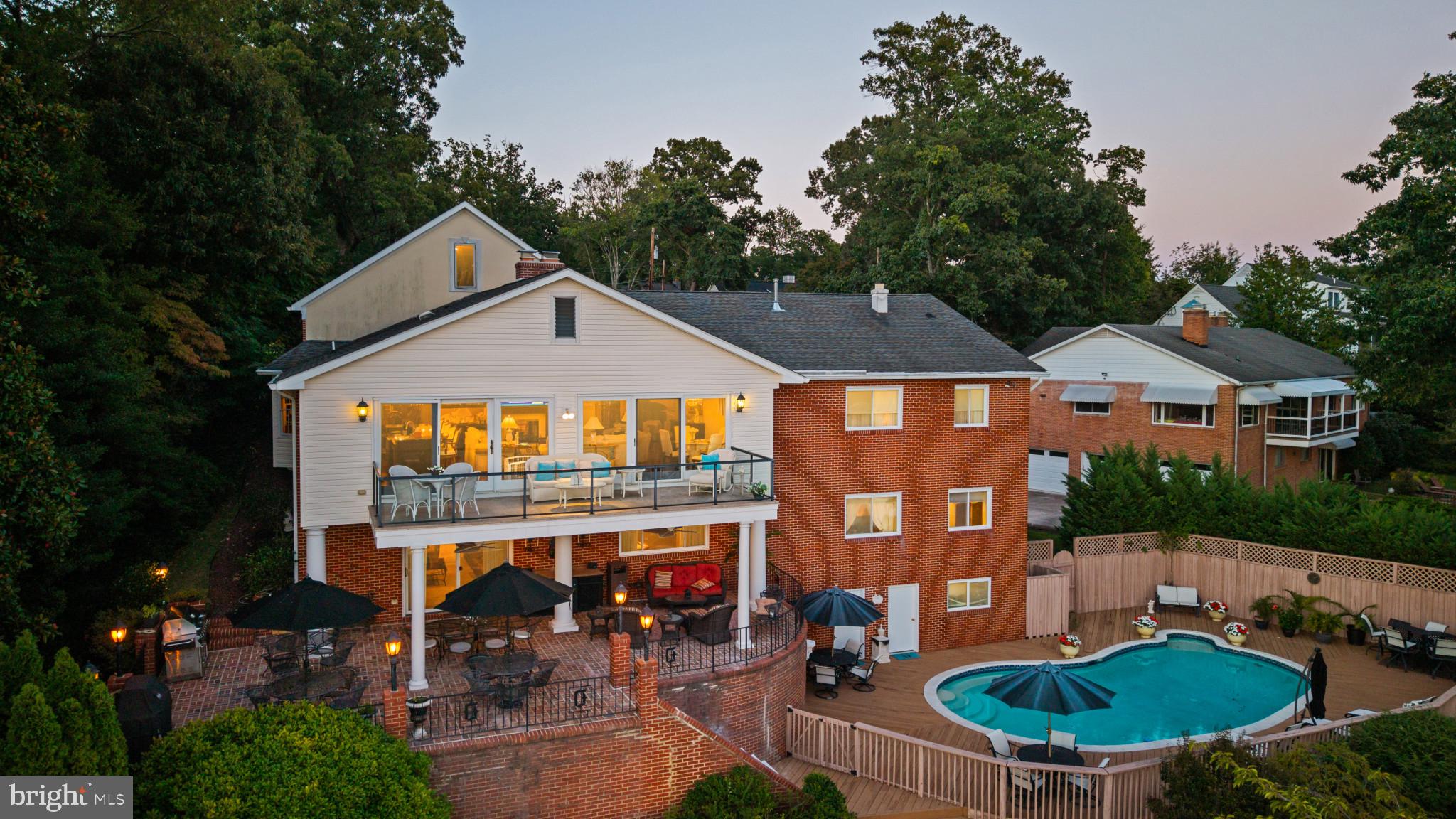 517 BAYBERRY DRIVE