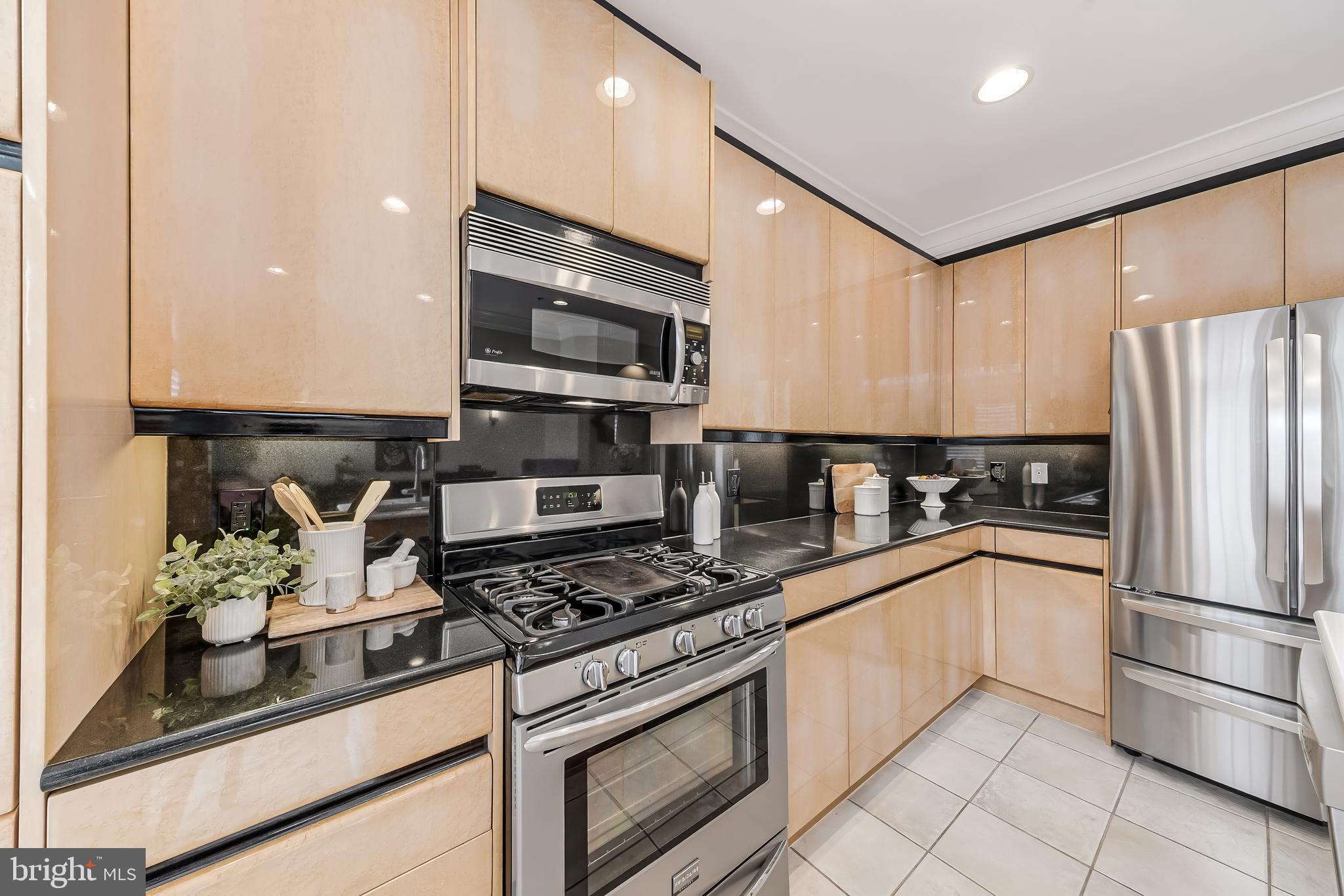 WEST MARKET - Residential