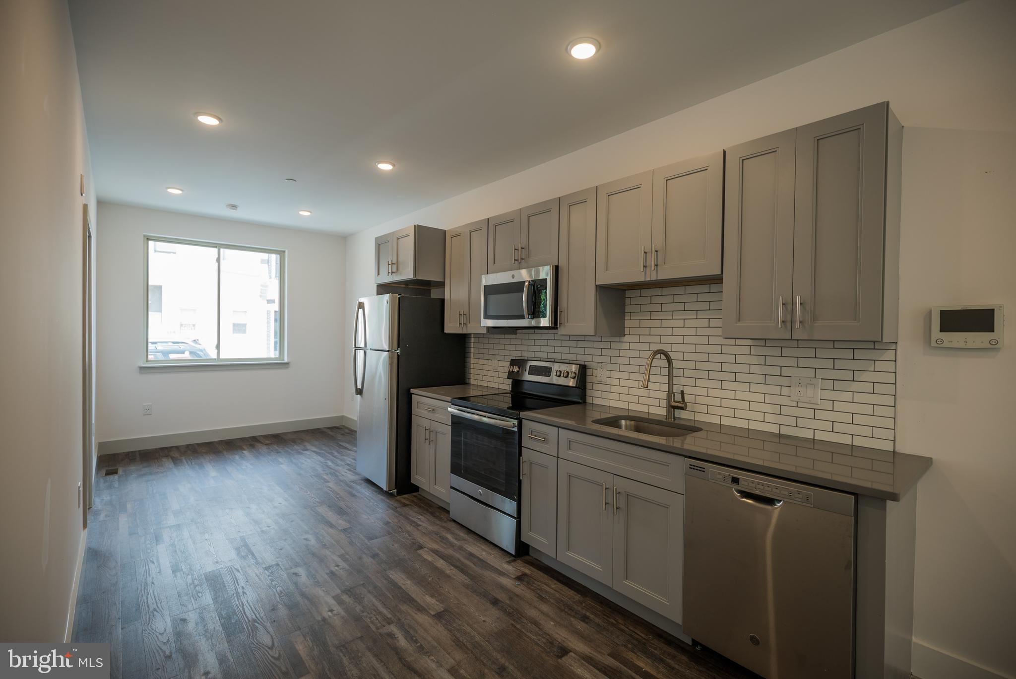 UNIVERSITY CITY - Residential Lease