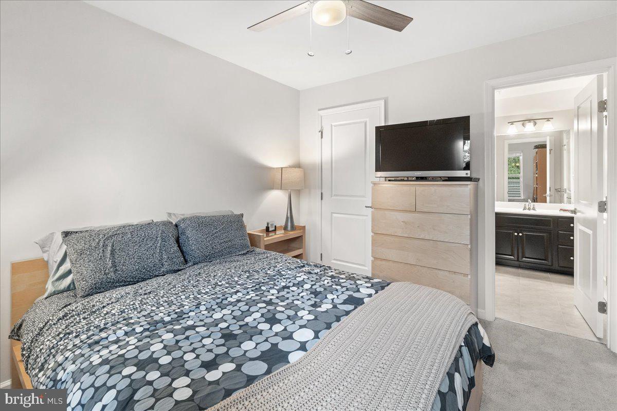 PONDVIEW - Residential