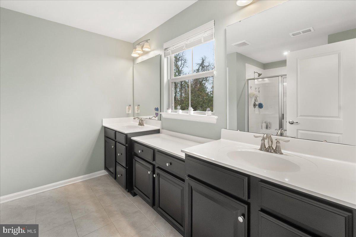 PONDVIEW - Residential