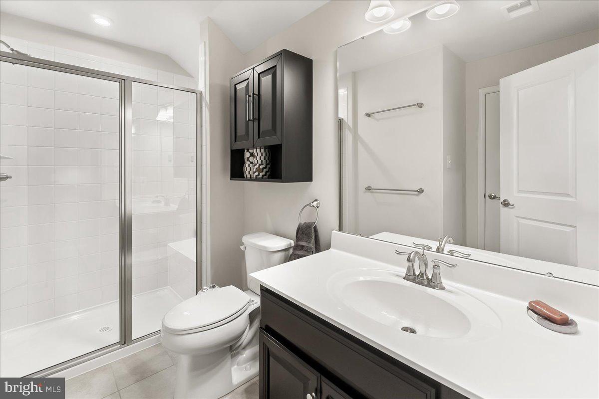 PONDVIEW - Residential