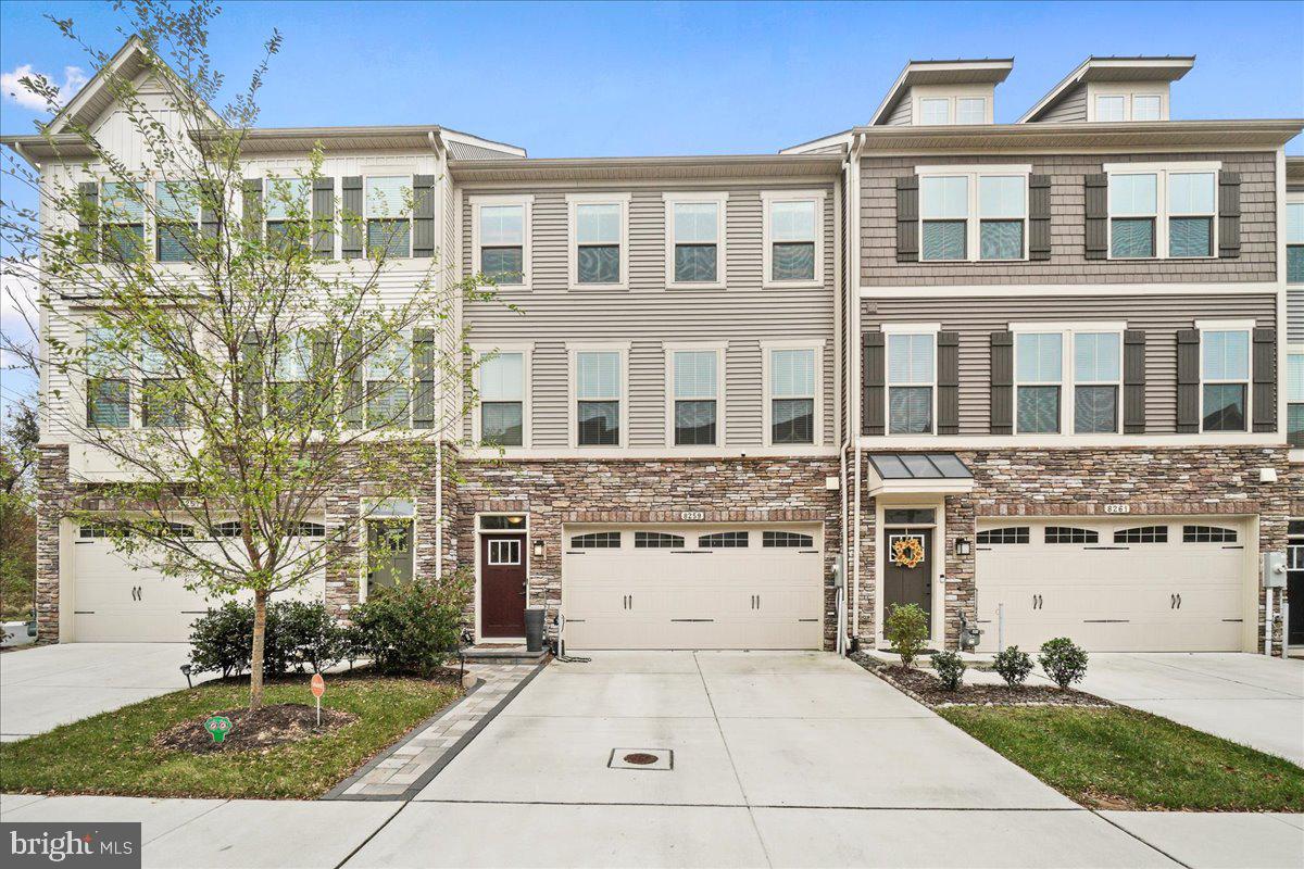 PONDVIEW - Residential