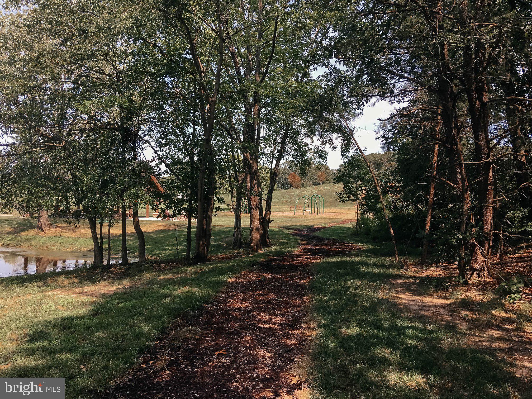 PONDVIEW - Residential