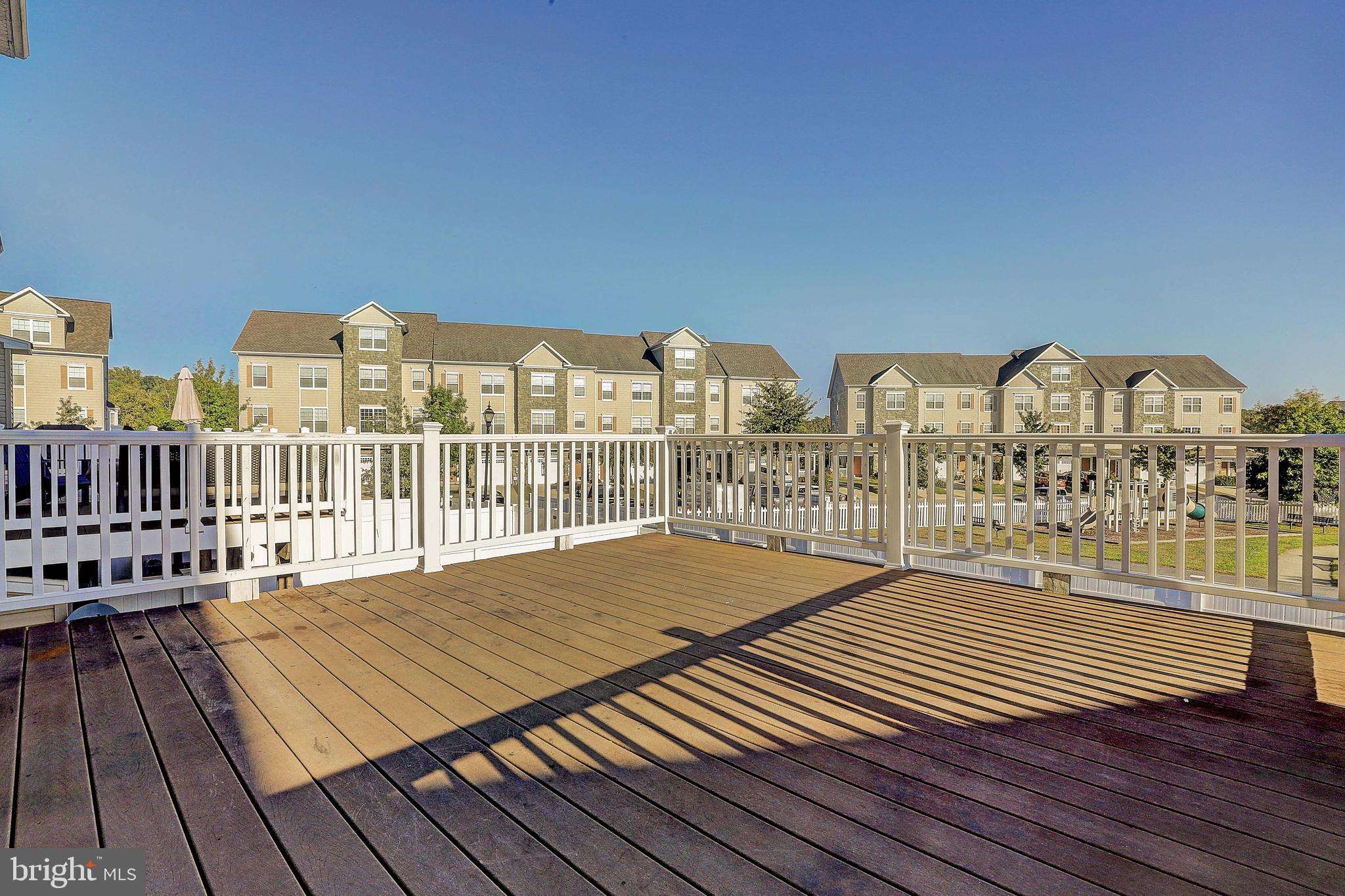 WHISPERING WOODS - Residential