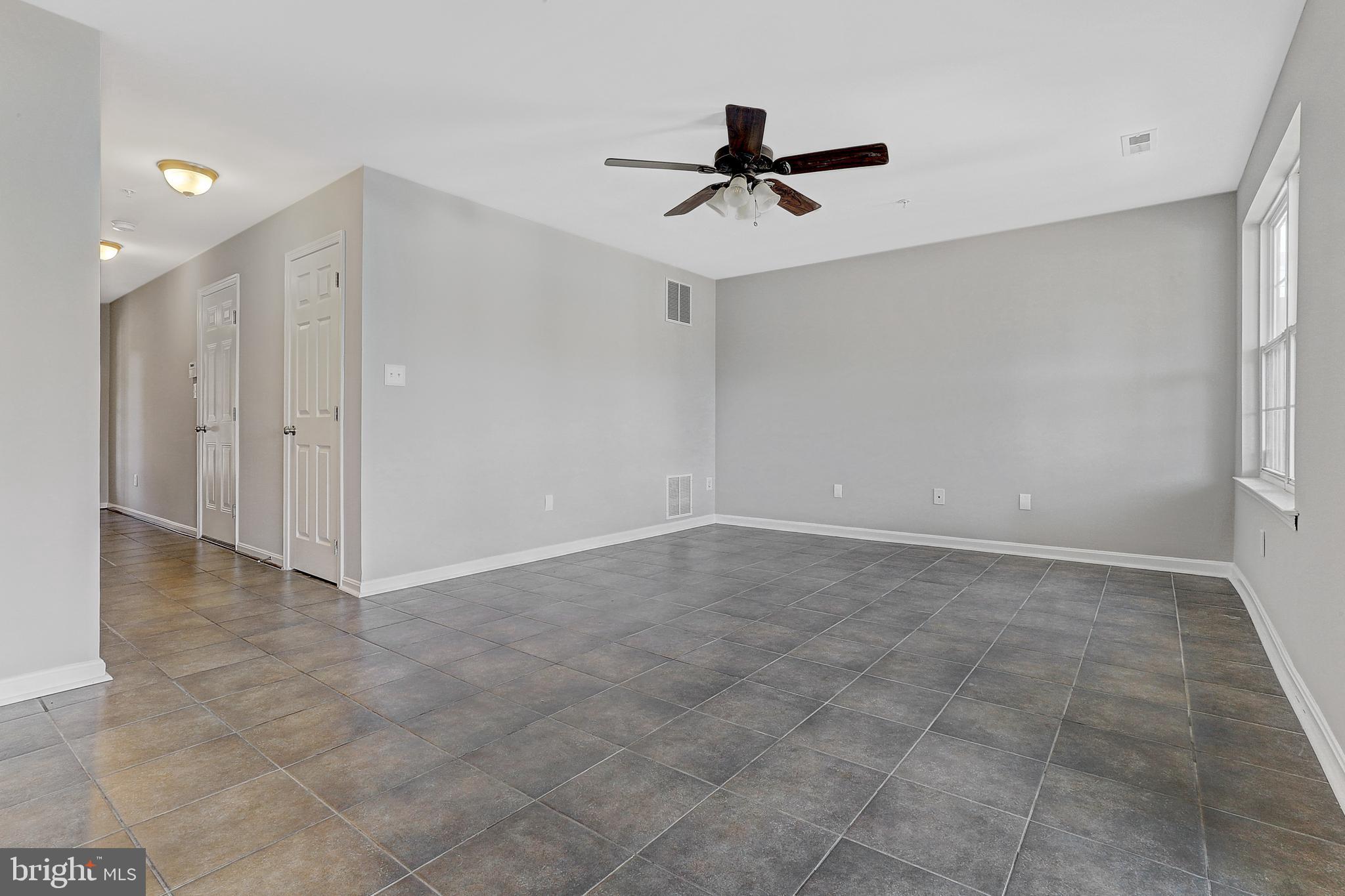 WHISPERING WOODS - Residential