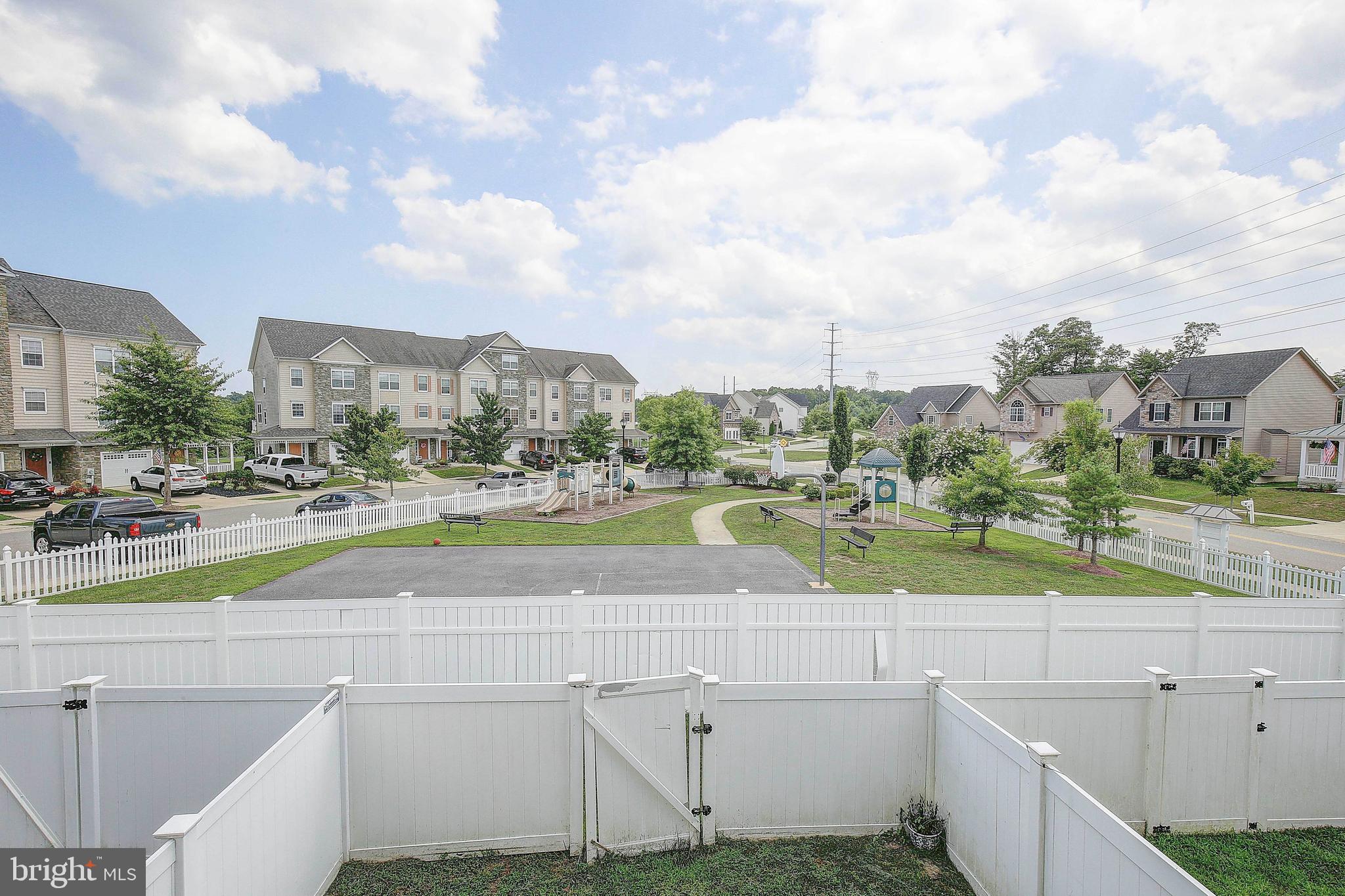 WHISPERING WOODS - Residential