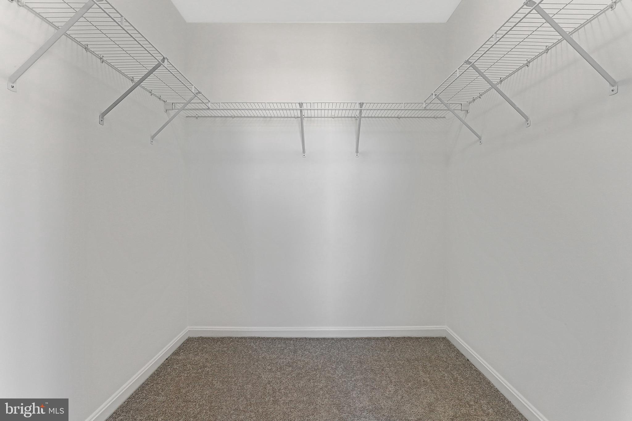 WHISPERING WOODS - Residential