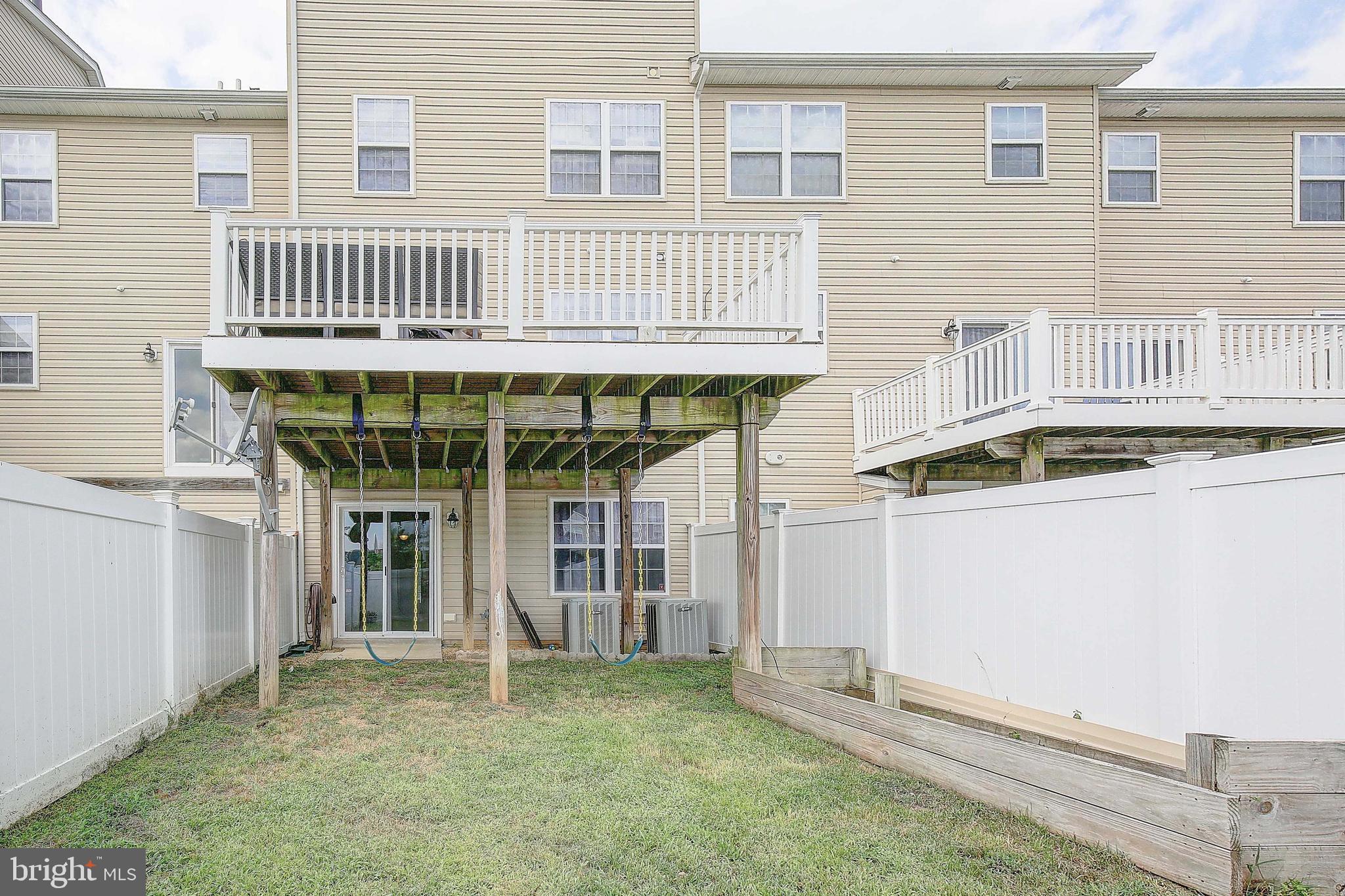 WHISPERING WOODS - Residential