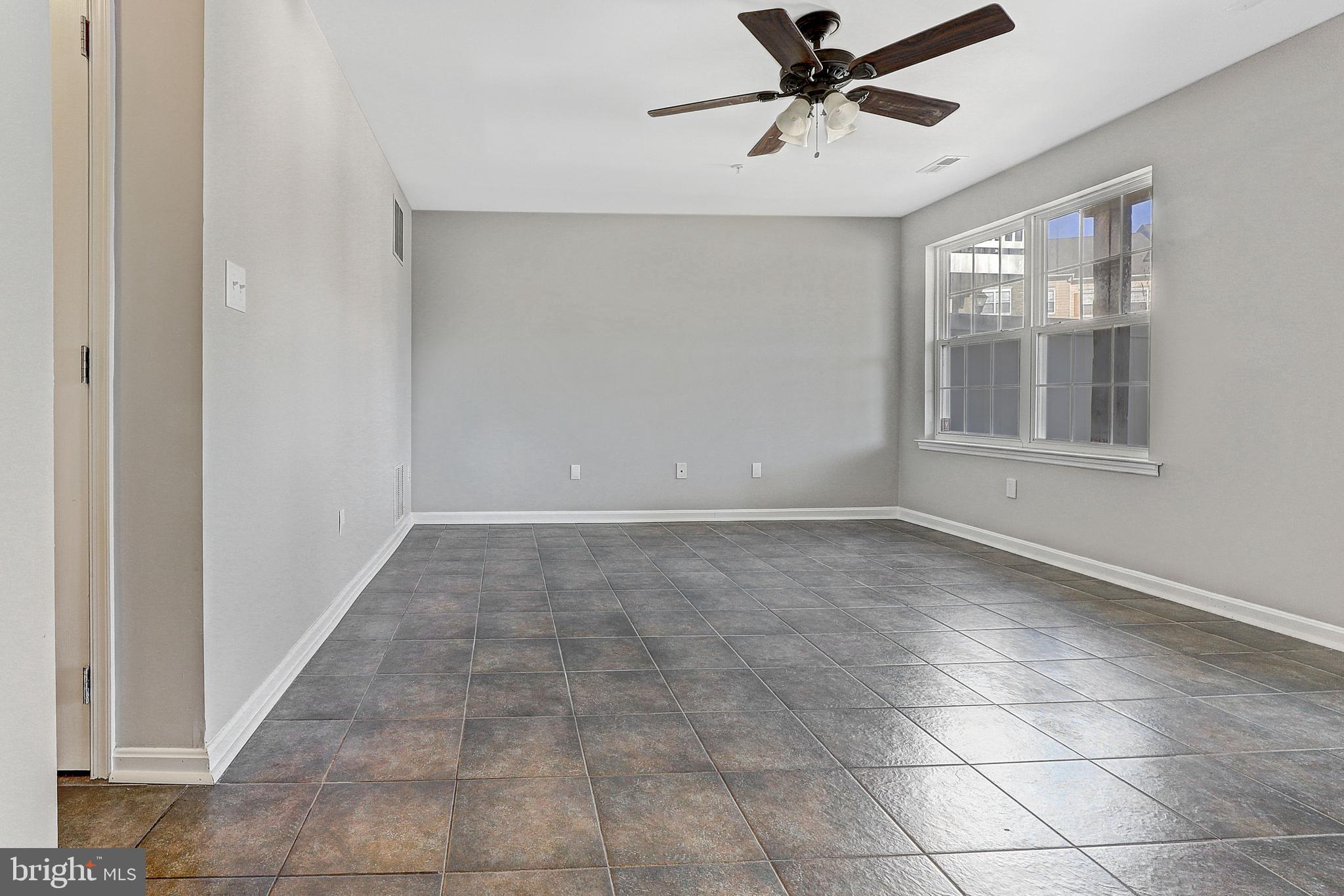 WHISPERING WOODS - Residential