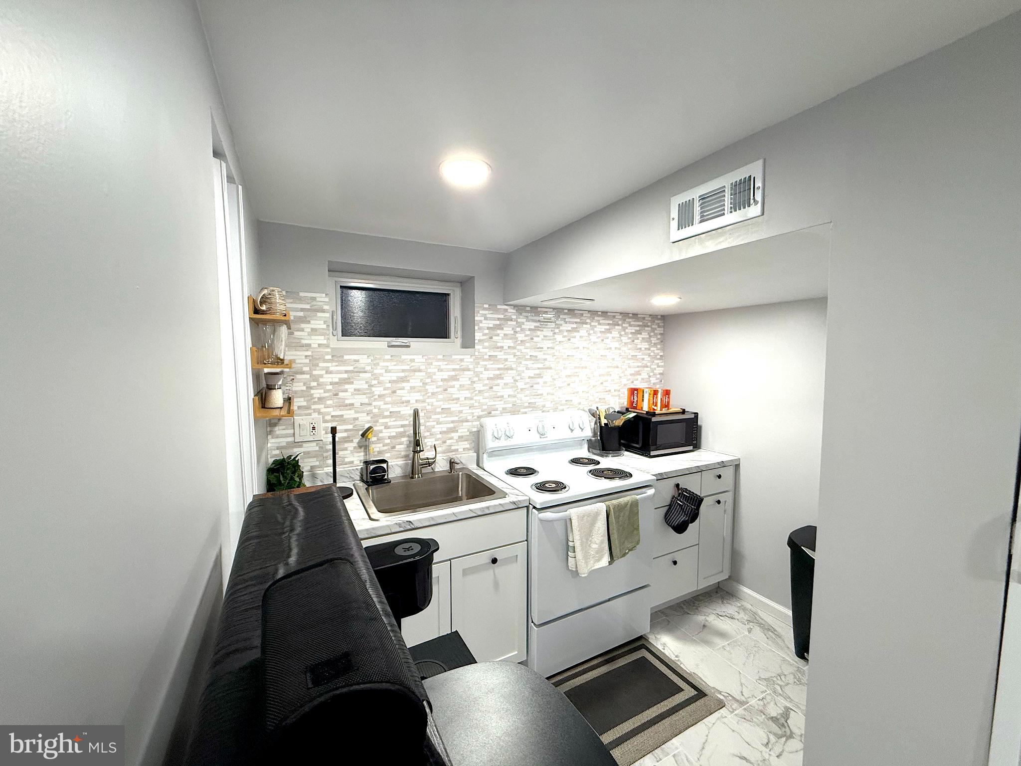 BERKSHIRE - Residential Lease