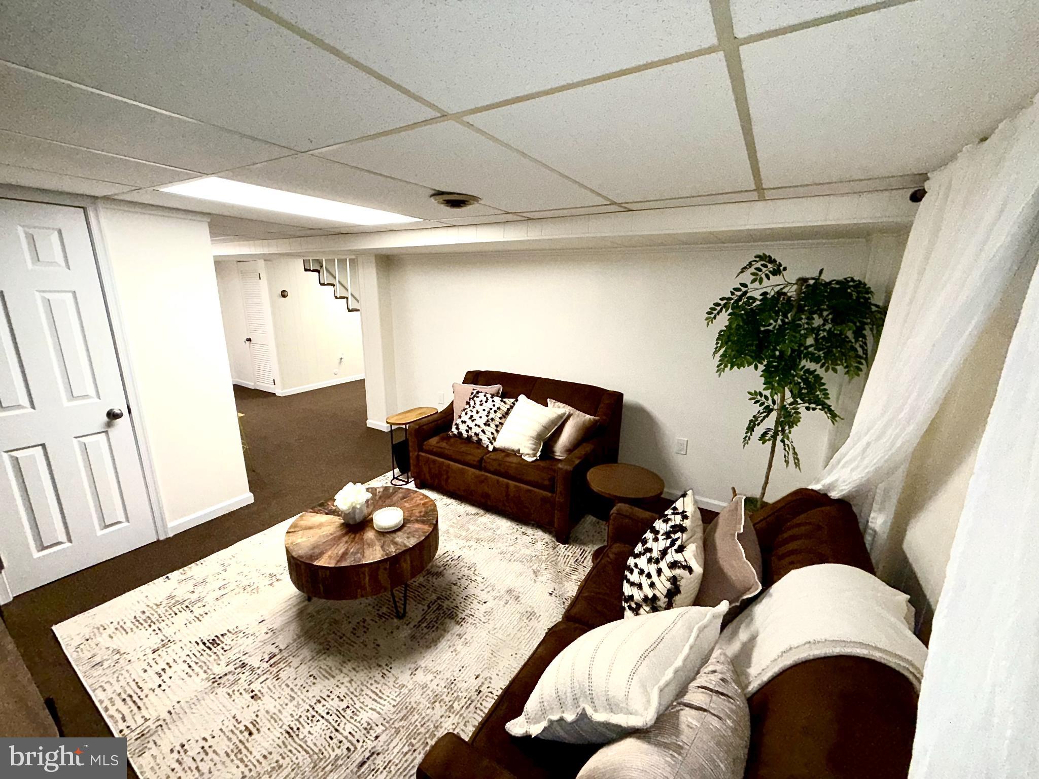 6525 KENOVA STREET B