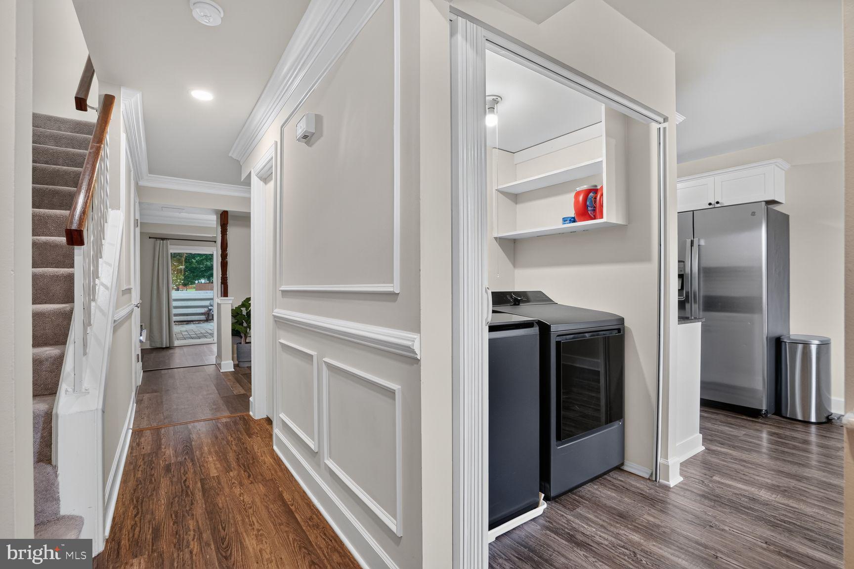 858 DOGWOOD COURT