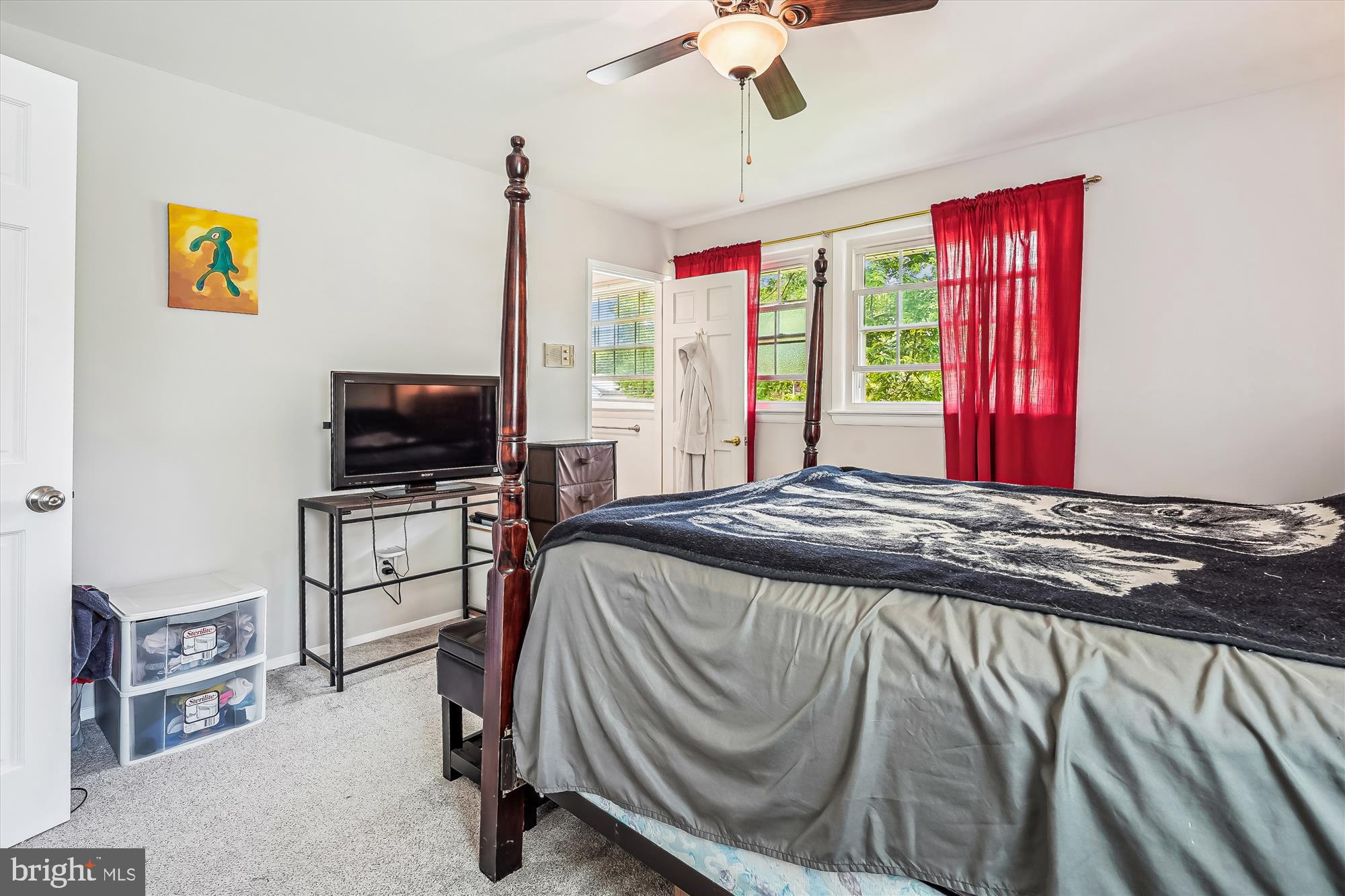 COUNTRY CLUB MANOR - Residential