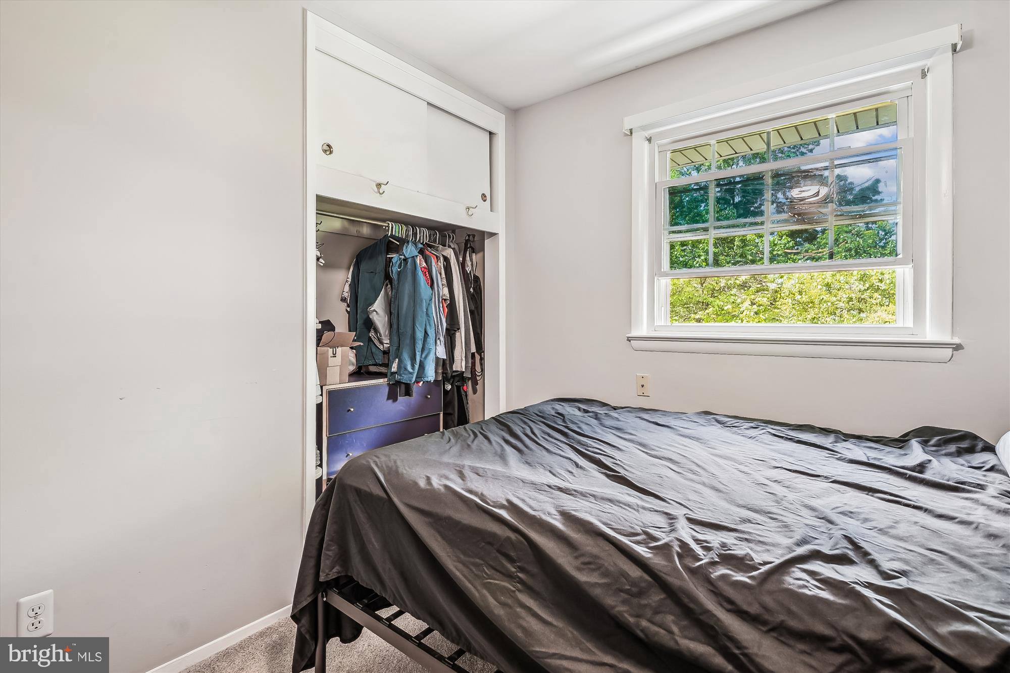 COUNTRY CLUB MANOR - Residential