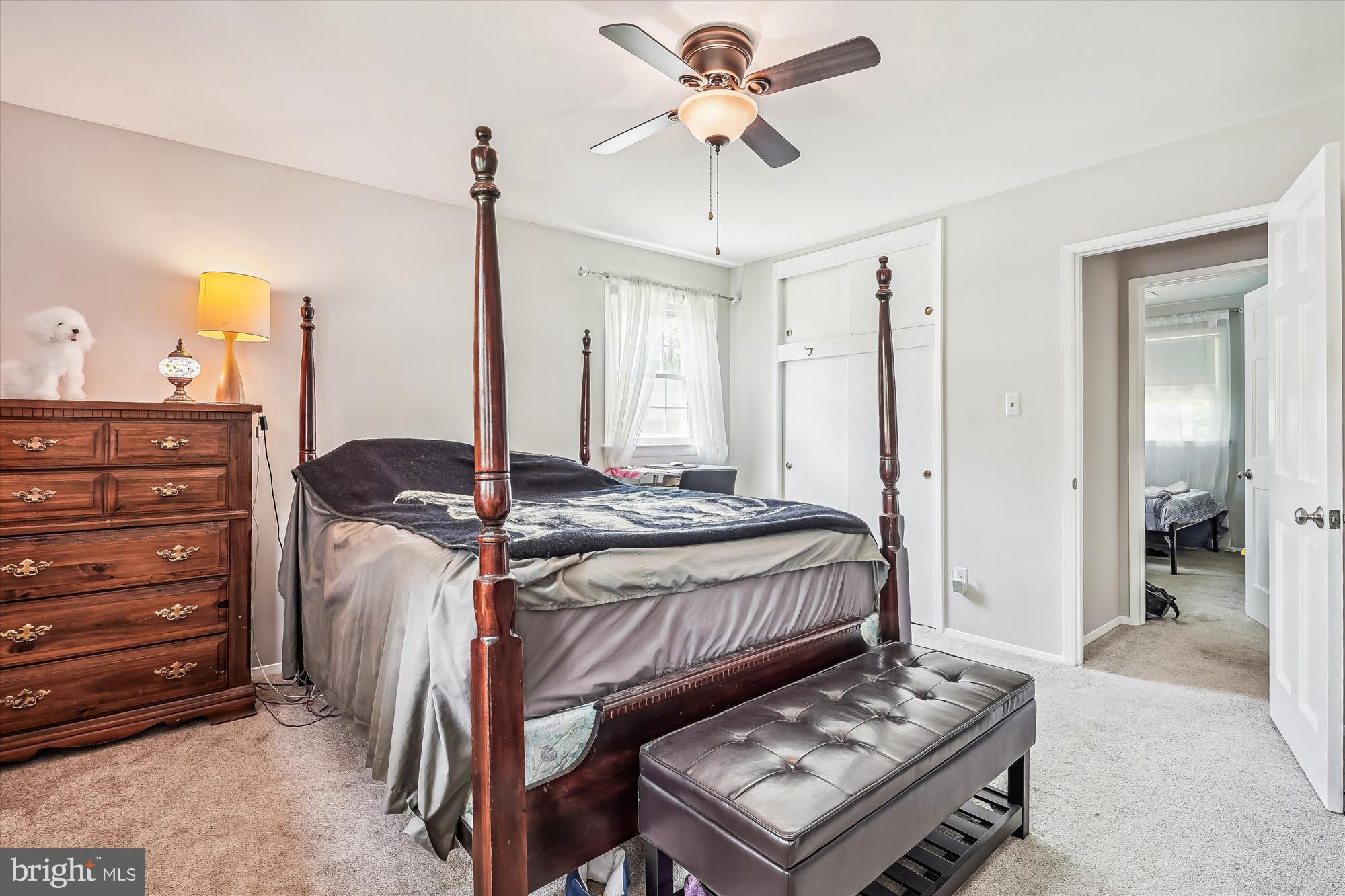 COUNTRY CLUB MANOR - Residential