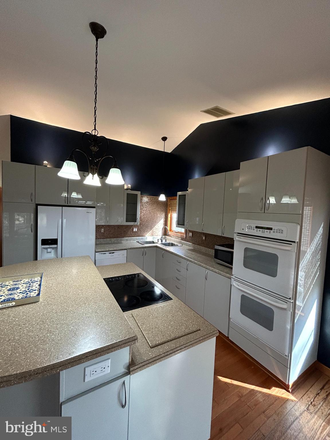 CLOVERFIELDS - Residential