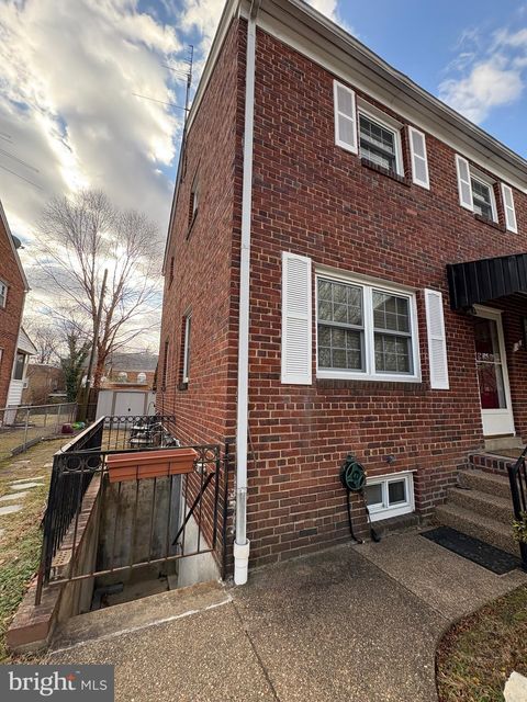 3 E ALEXANDRIA AVENUE ALEXANDRIA VA 22301
