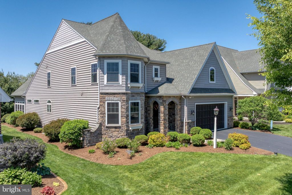 Photo of 5812 Wild Lilac Drive, EAST PETERSBURG, PA 17520 (MLS # PALA2069716)