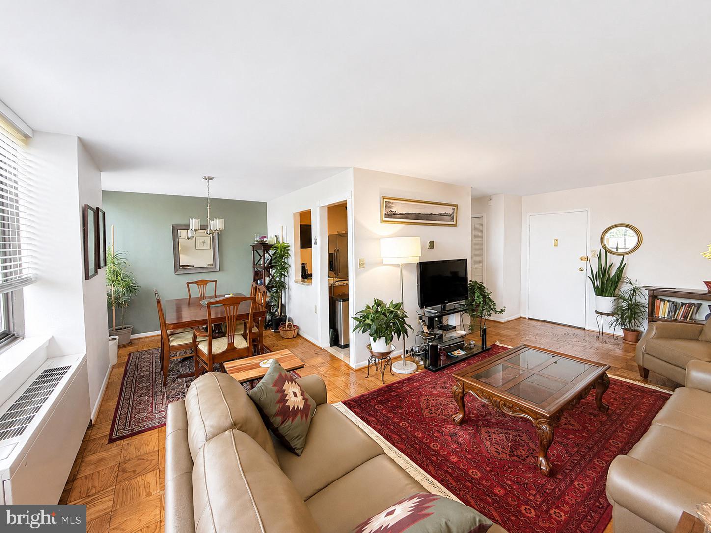 4390 LORCOM LANE 606