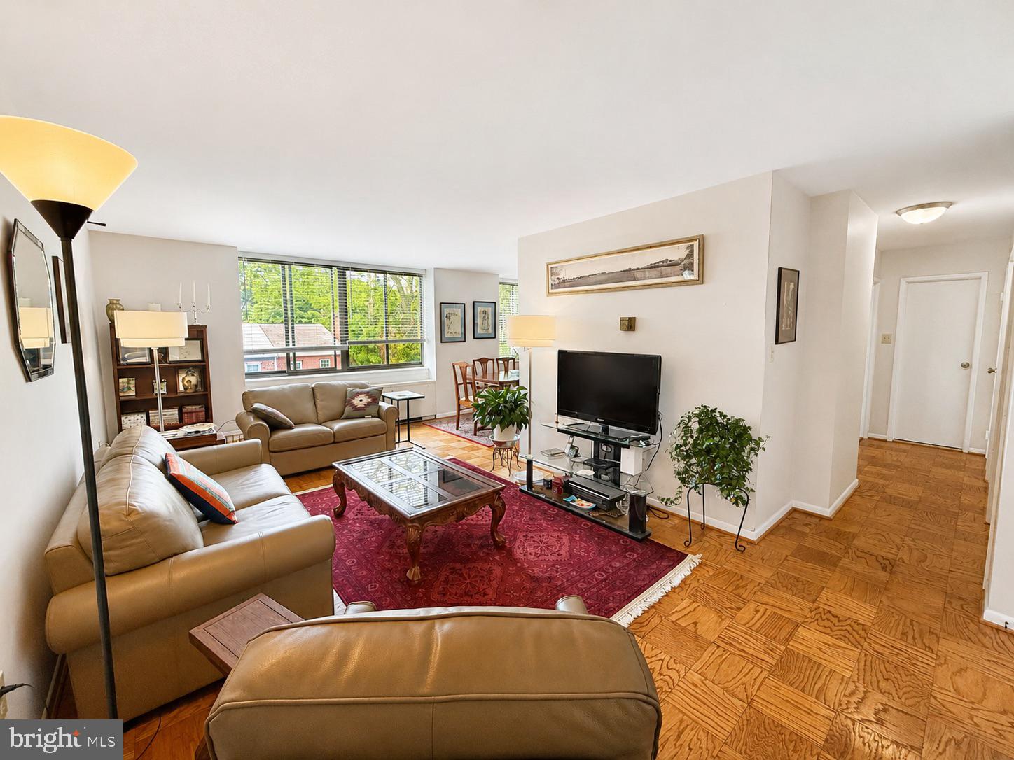4390 LORCOM LANE 606