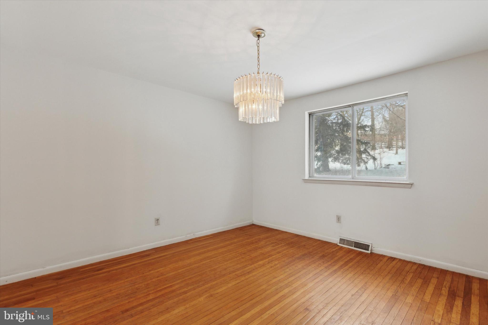 PLYMOUTH HILLS - Residential