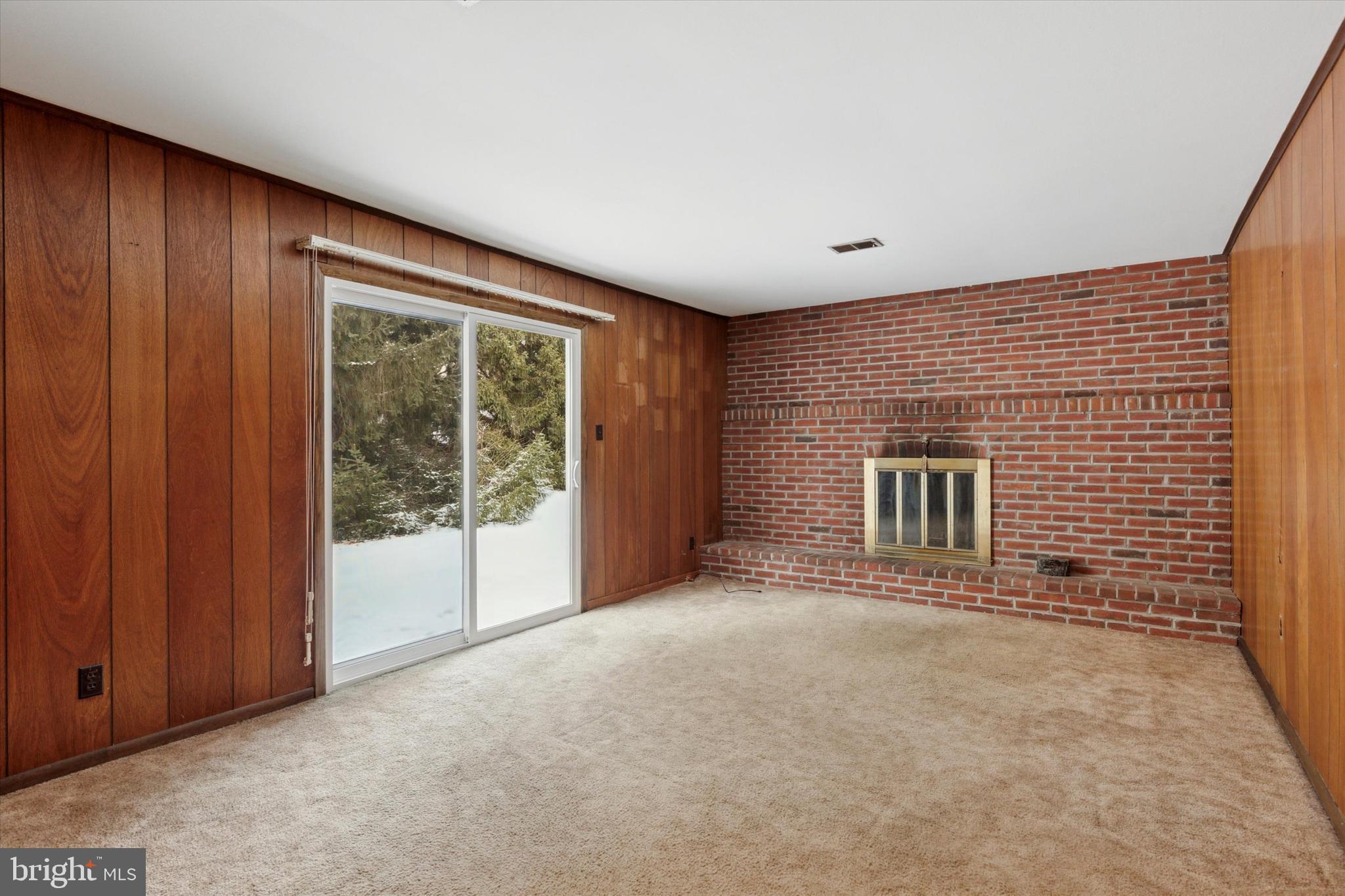 PLYMOUTH HILLS - Residential