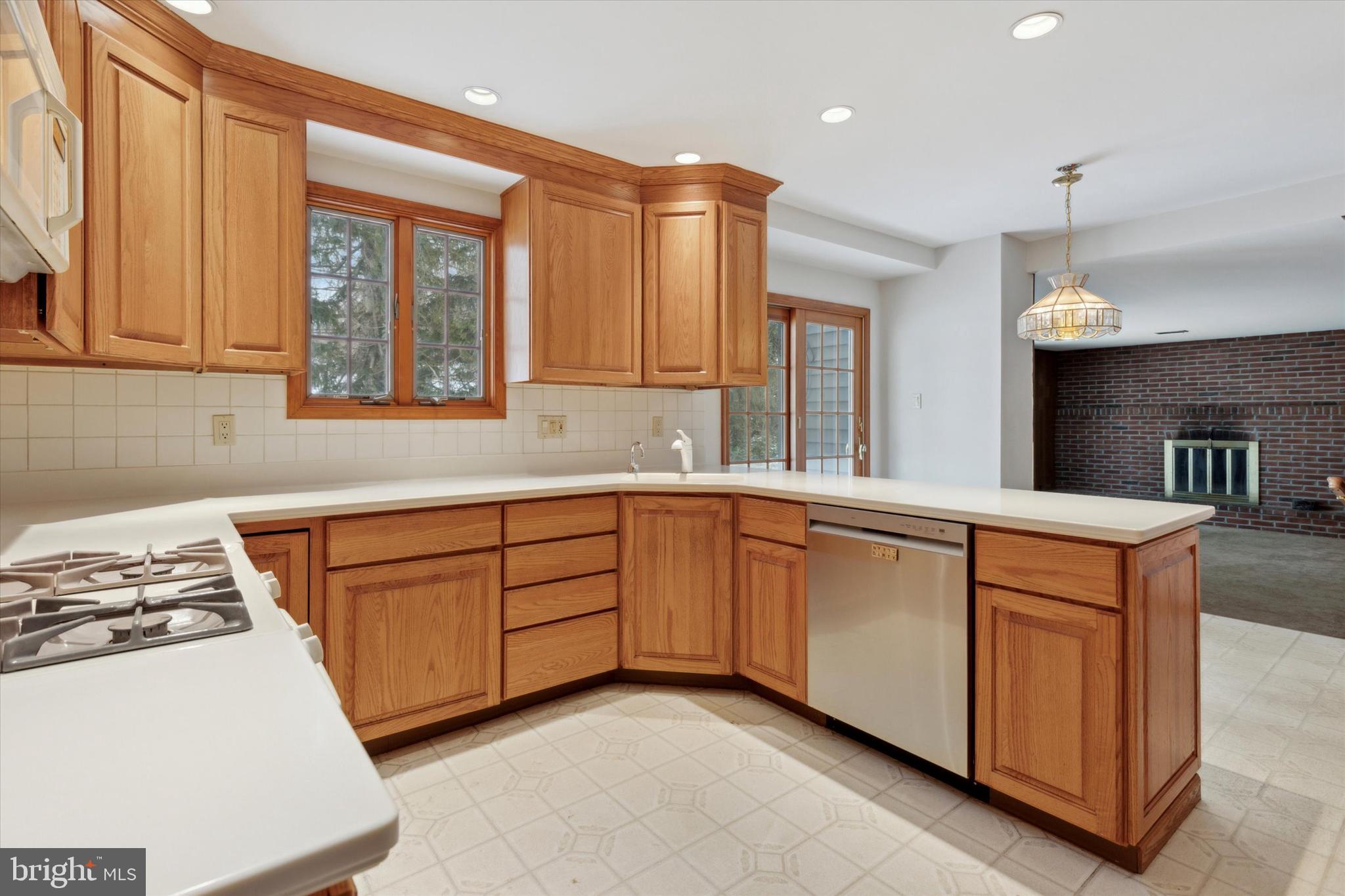 PLYMOUTH HILLS - Residential