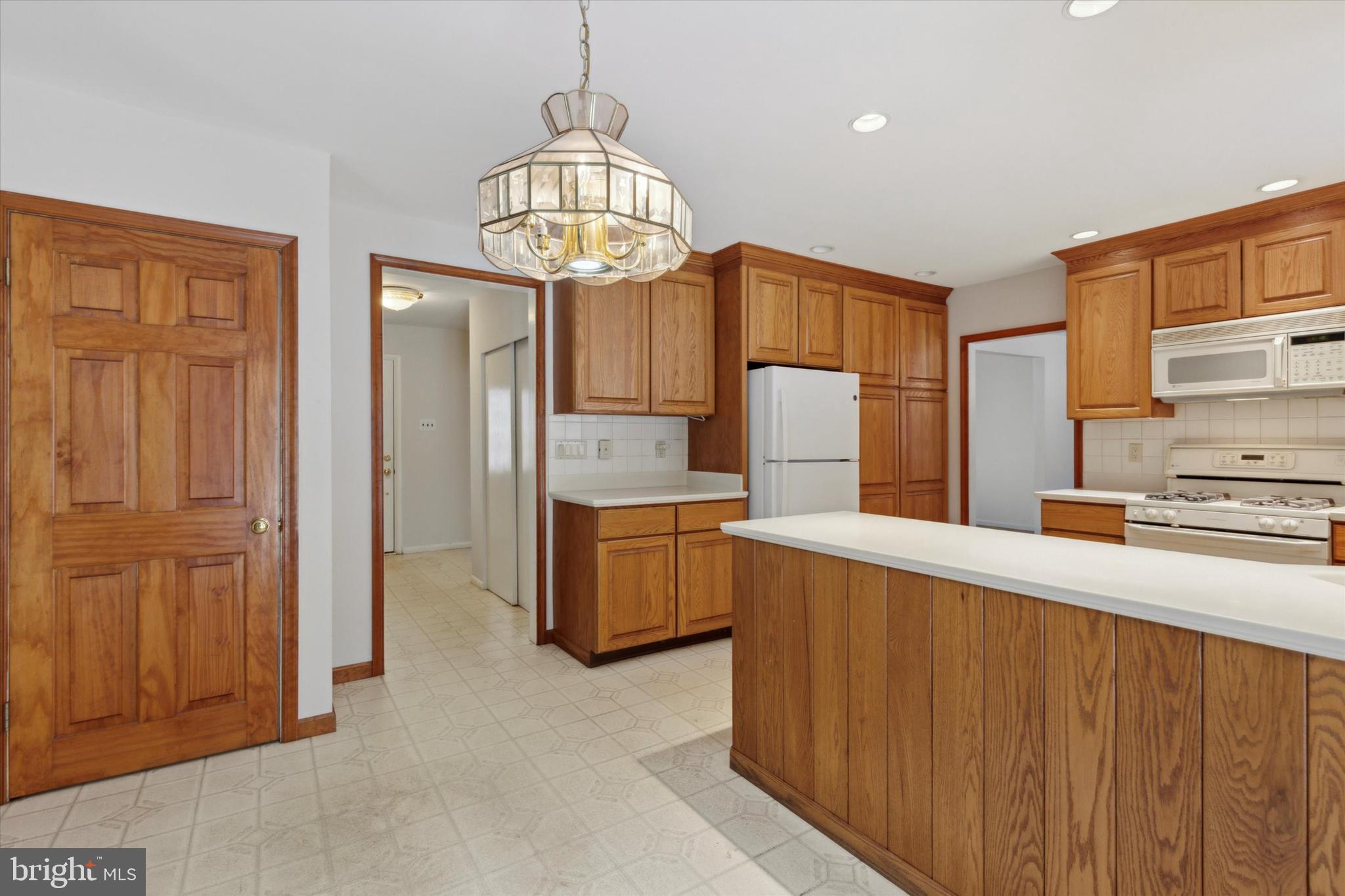 PLYMOUTH HILLS - Residential