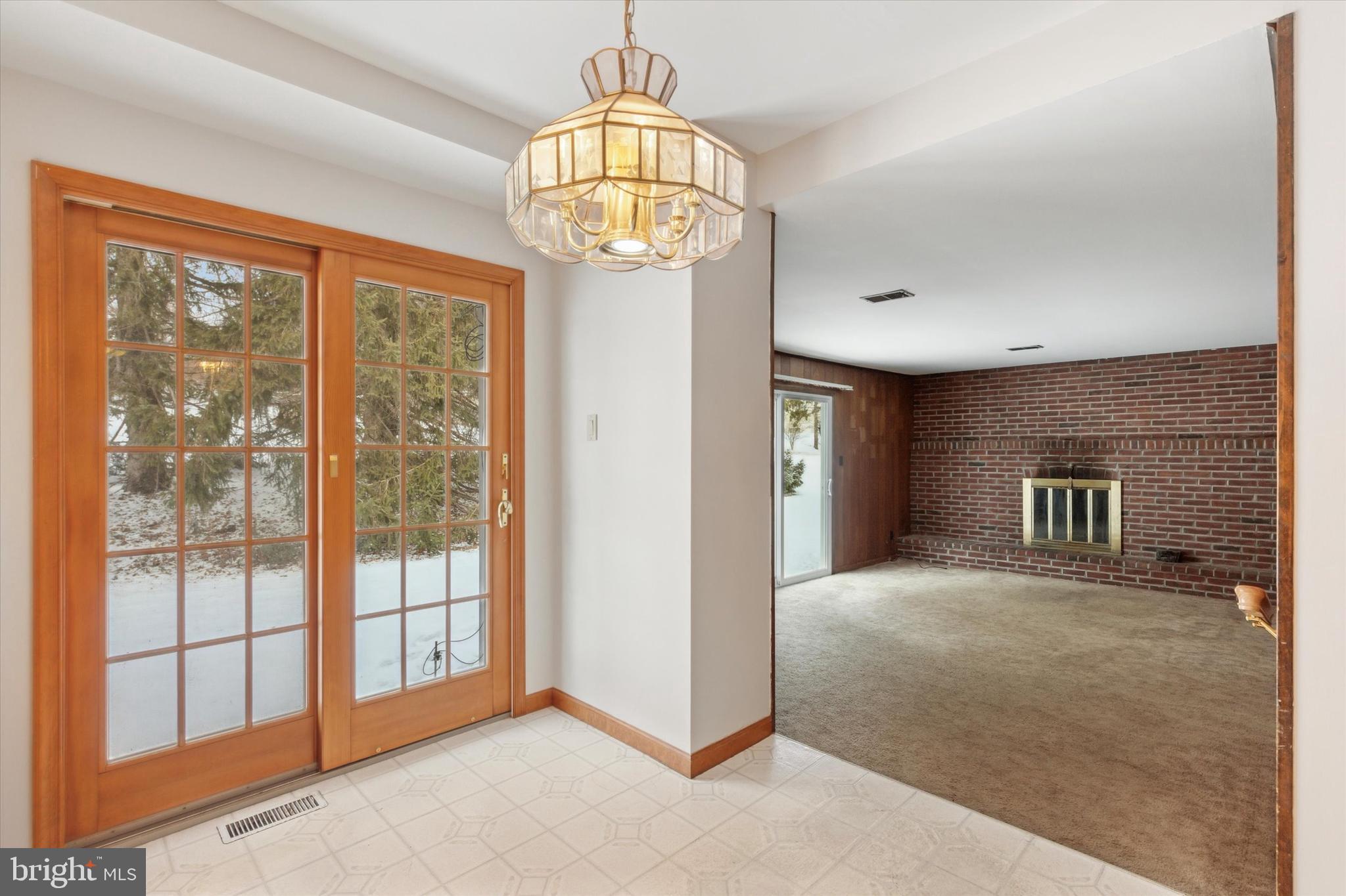 PLYMOUTH HILLS - Residential